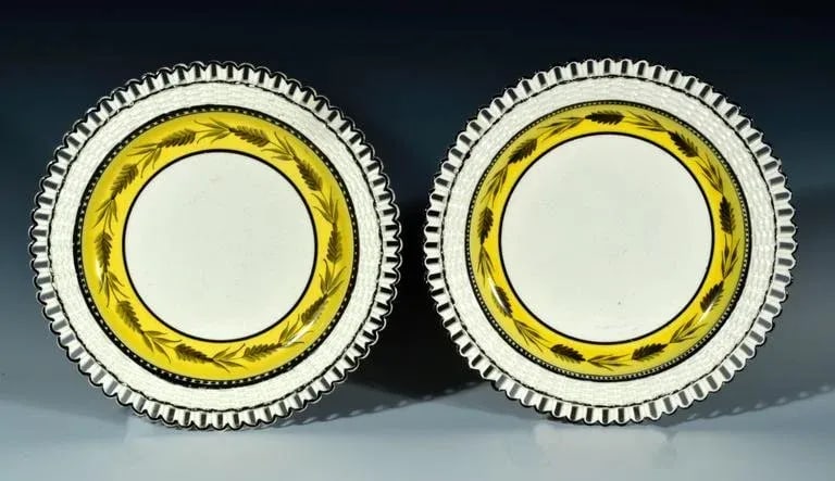 Liverpool Herculaneum Yellow-Banded Openwork Creamware Dessert Dishes - a Pair - 2