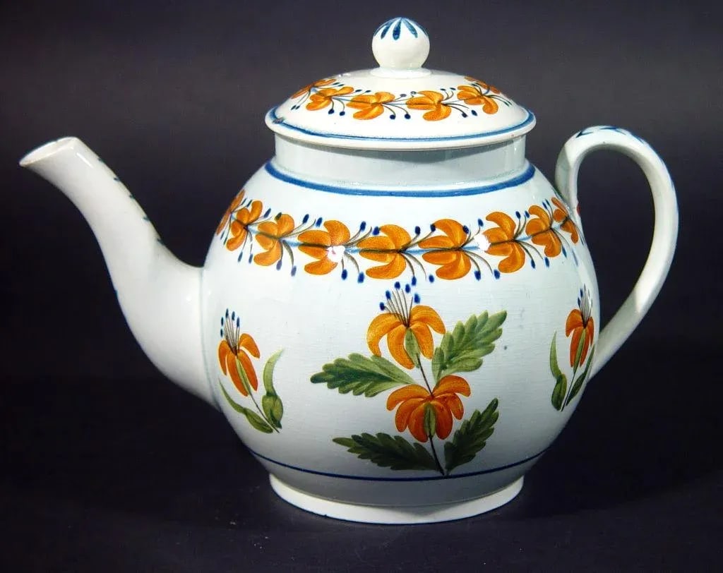 English Pottery Pearlware Teapot Decorated With Prattware Orange Flowers - 2