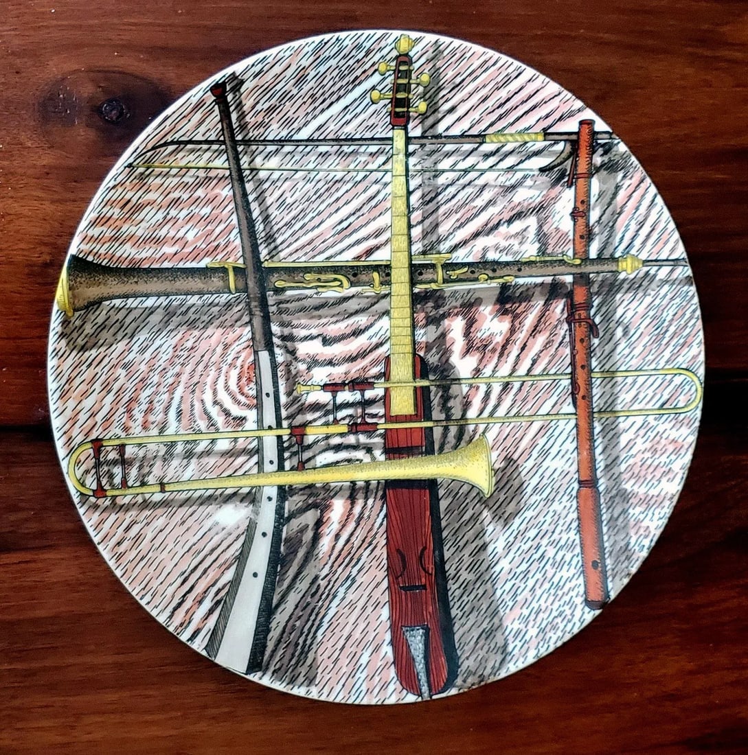 Piero Fornasetti Ceramic Plates Decorated With the Orchestra Pattern. (15 Plates) - 12