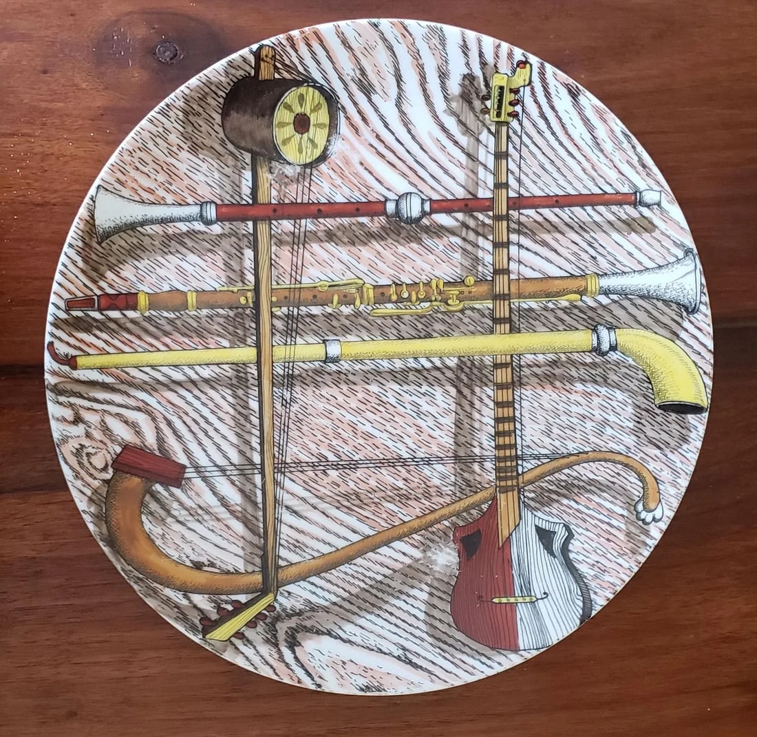 Piero Fornasetti Ceramic Plates Decorated With the Orchestra Pattern. (15 Plates) - 2