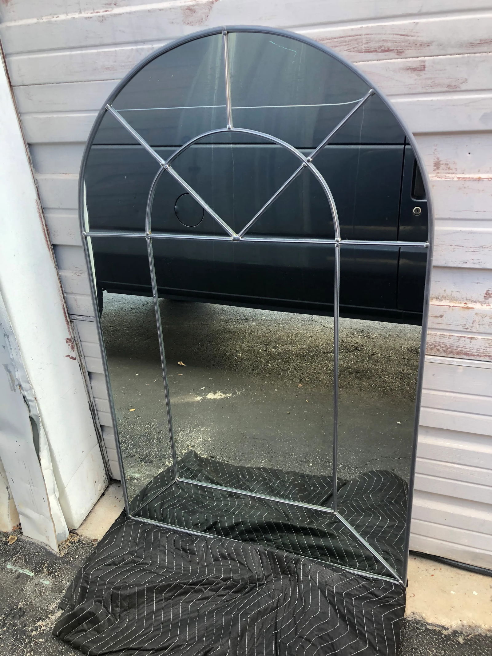 1970s Carol Canner for Carvers Guild Colonial Arch Design Wall Mount Mirror - 5