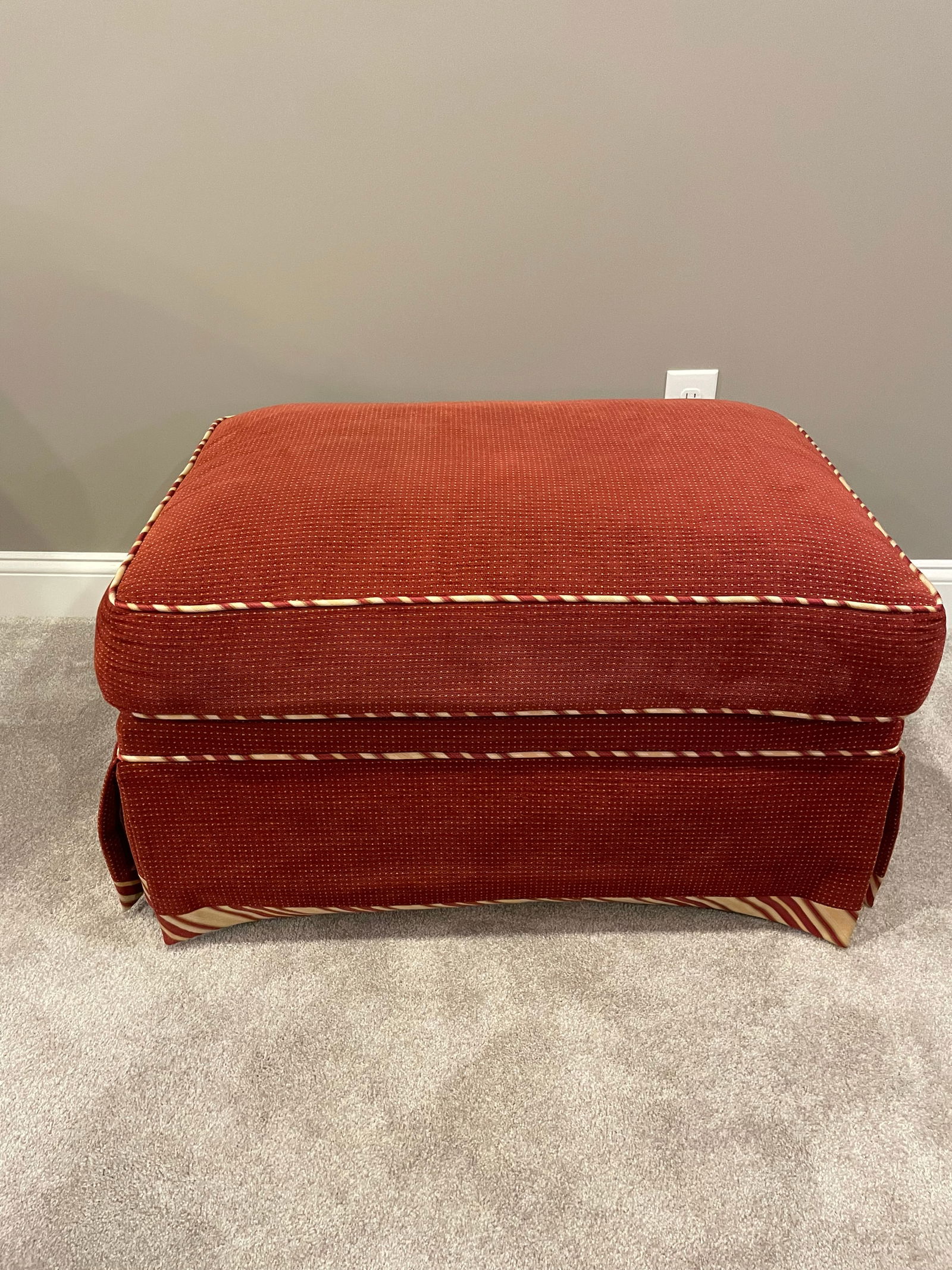 Southwood Arm Chair and Ottoman - 10