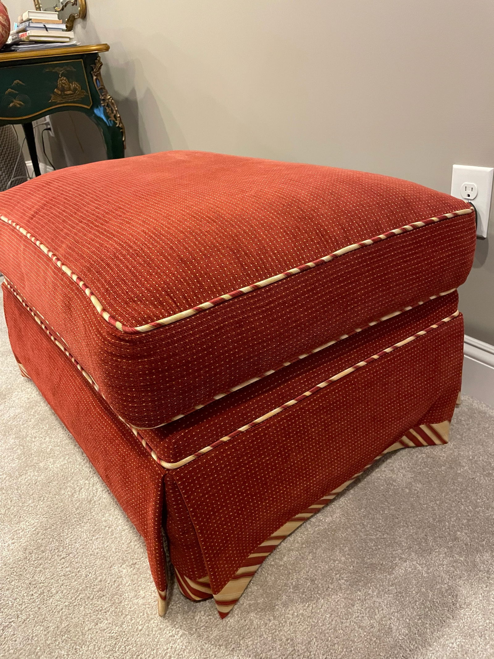 Southwood Arm Chair and Ottoman - 12