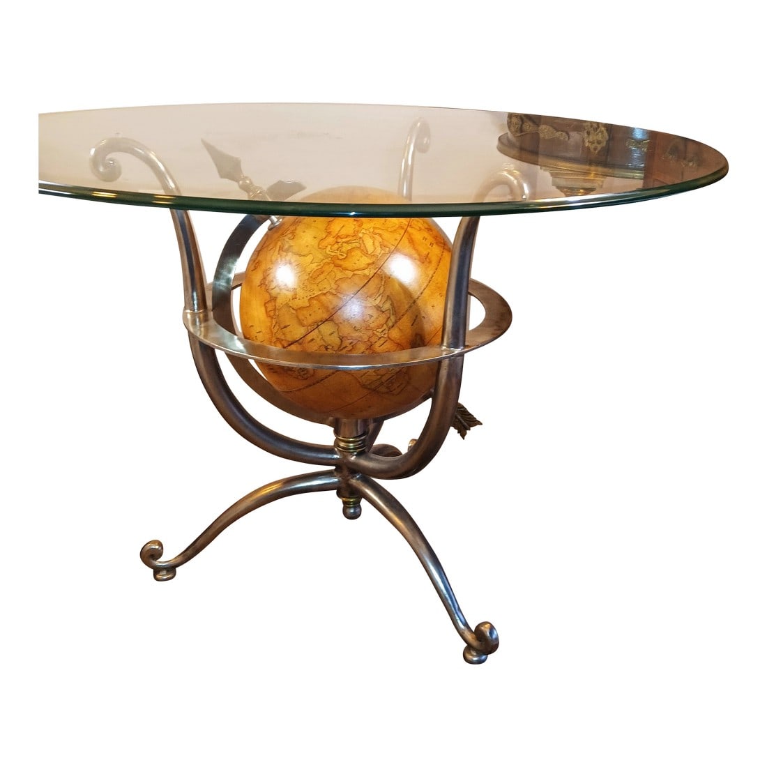 Vintage Italian Globe Glass Coffee Table: This beautiful vintage glass top Italian coffee table is a unique and rare find. The tabletop is made of glass, supported by a globe-shaped base and stands on metal legs. It would look fantastic in a