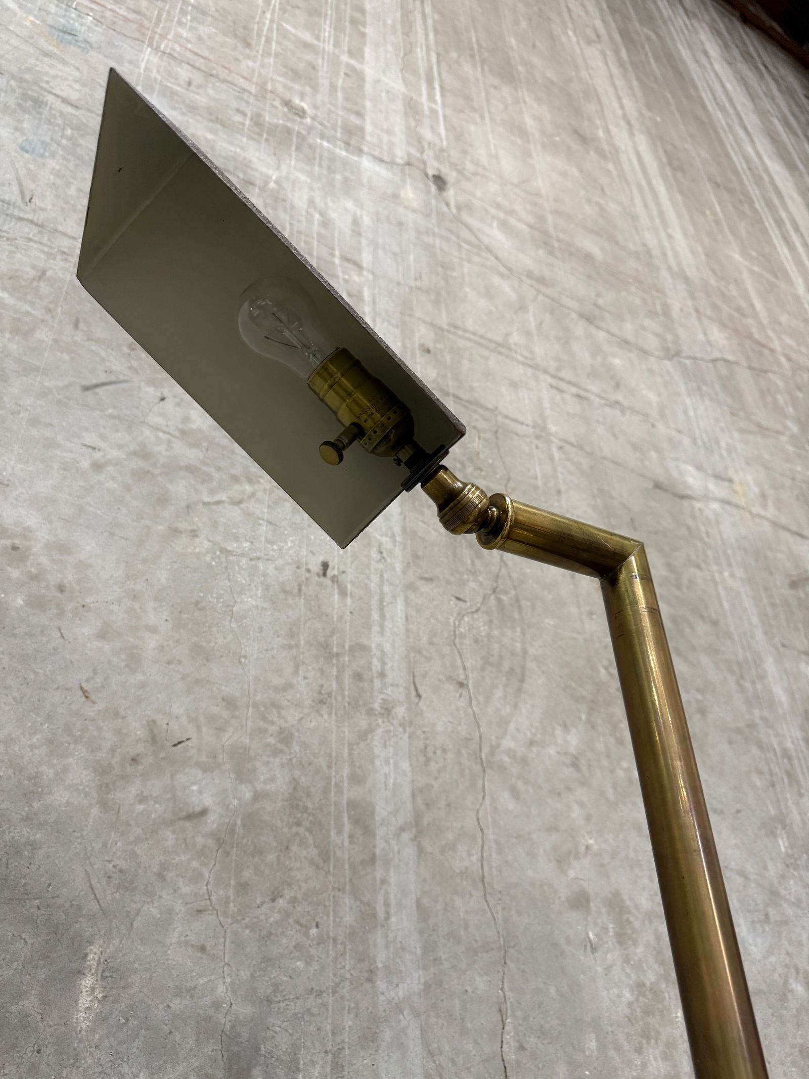 1960s Mid Century Adjustable Floor Lamps "” Brass & Textured Metal Directional Lamps (Pair) - 7