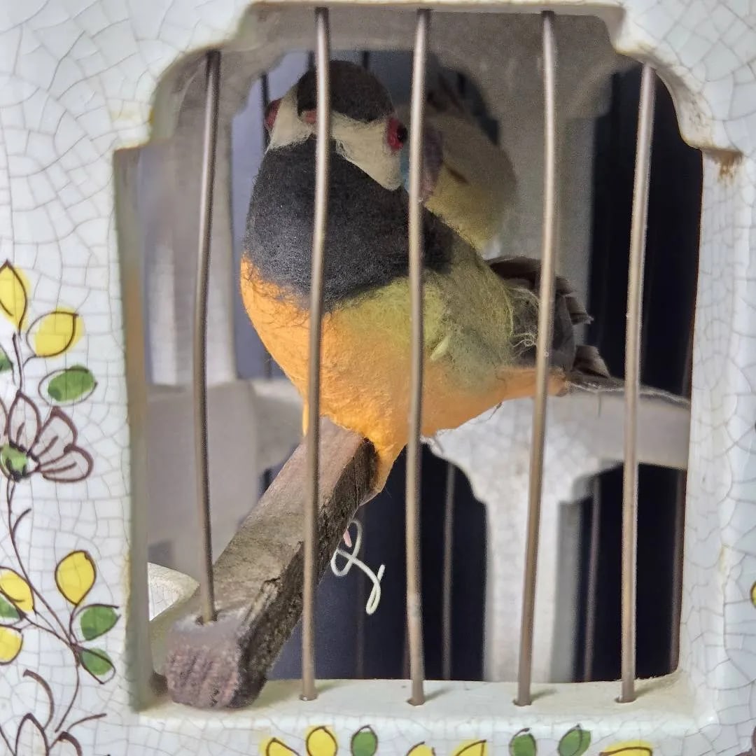 Vintage 18" Italian Majolica Pagoda Birdcage With Birds – Crackle Glaze Florals - 10