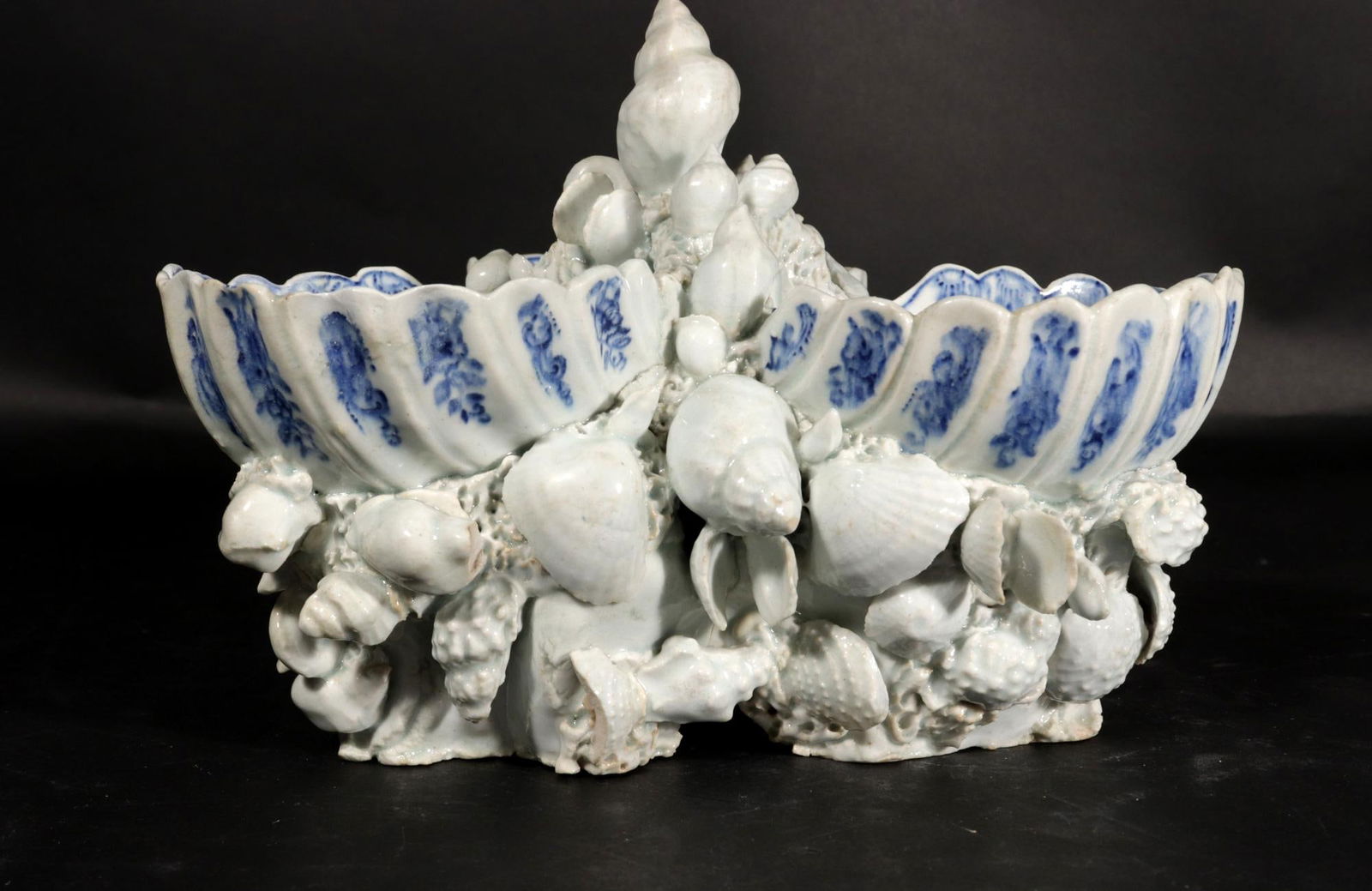 Bow Porcelain Underglaze Blue & White Shell Sweetmeat Stand - 12