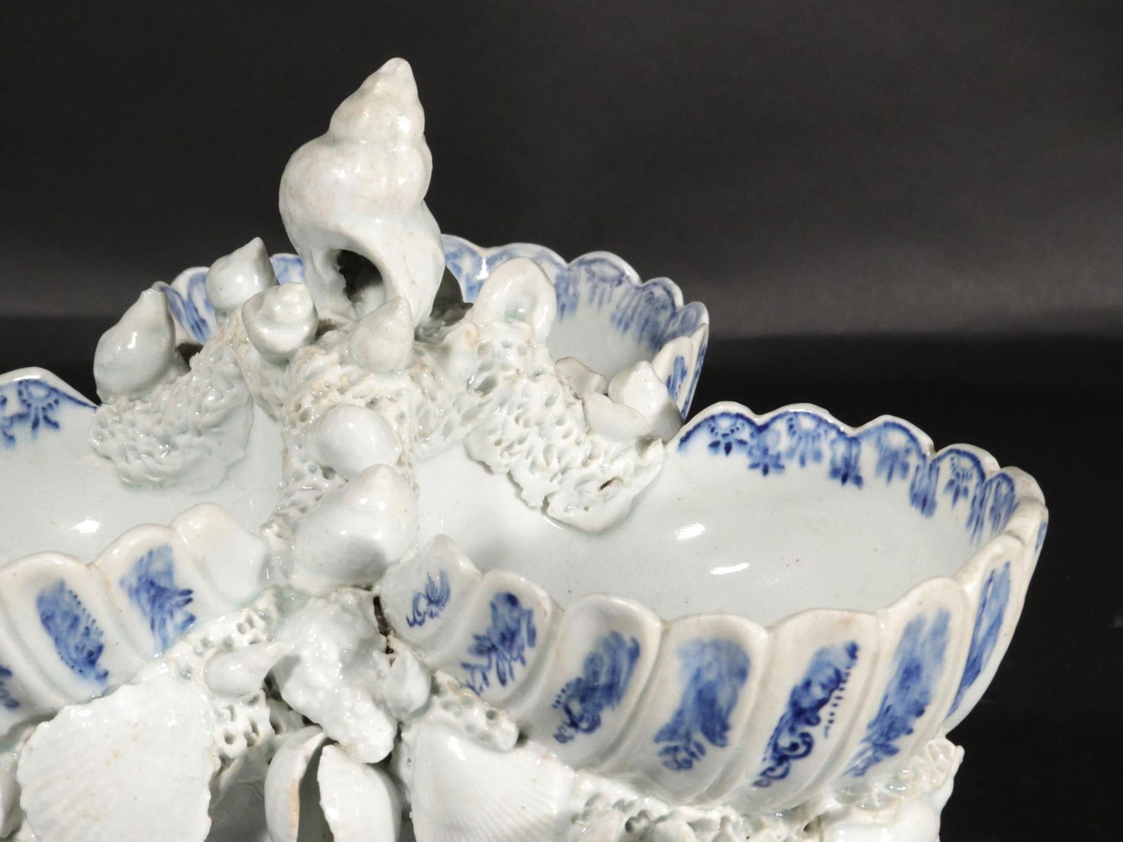 Bow Porcelain Underglaze Blue & White Shell Sweetmeat Stand - 15