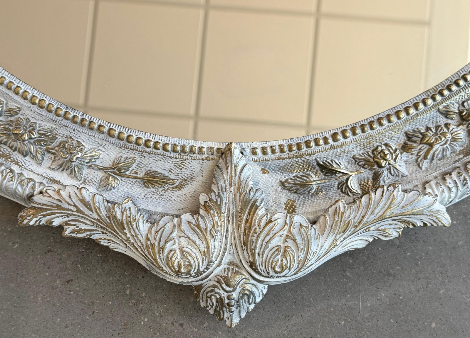 Late 19th Century Round French Rococo Gilted & White Bronze Wall Mirror - 13