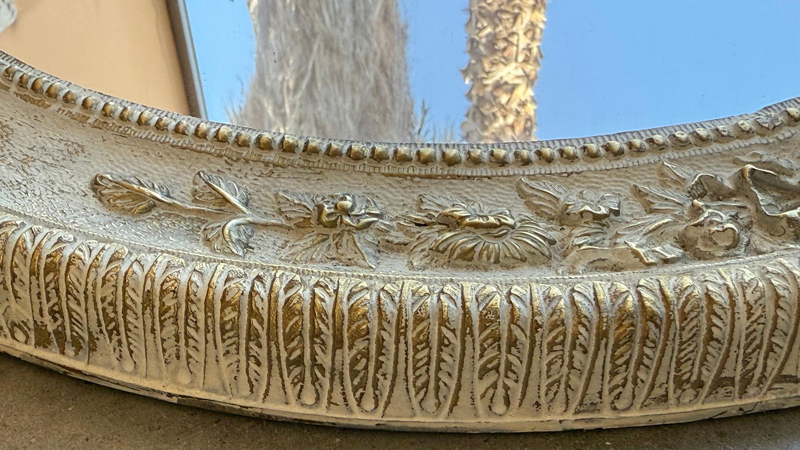 Late 19th Century Round French Rococo Gilted & White Bronze Wall Mirror - 5