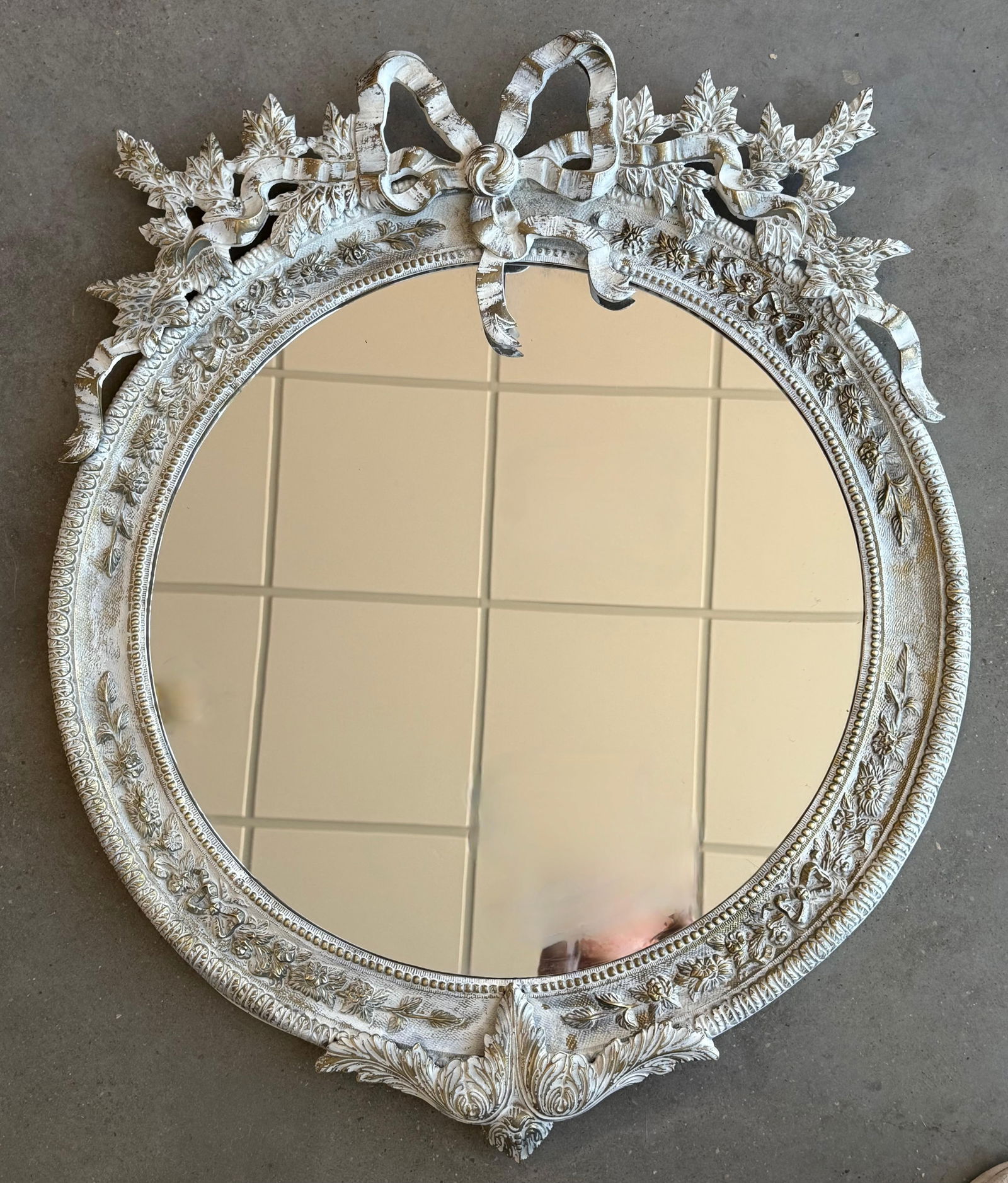 Late 19th Century Round French Rococo Gilted & White Bronze Wall Mirror - 7