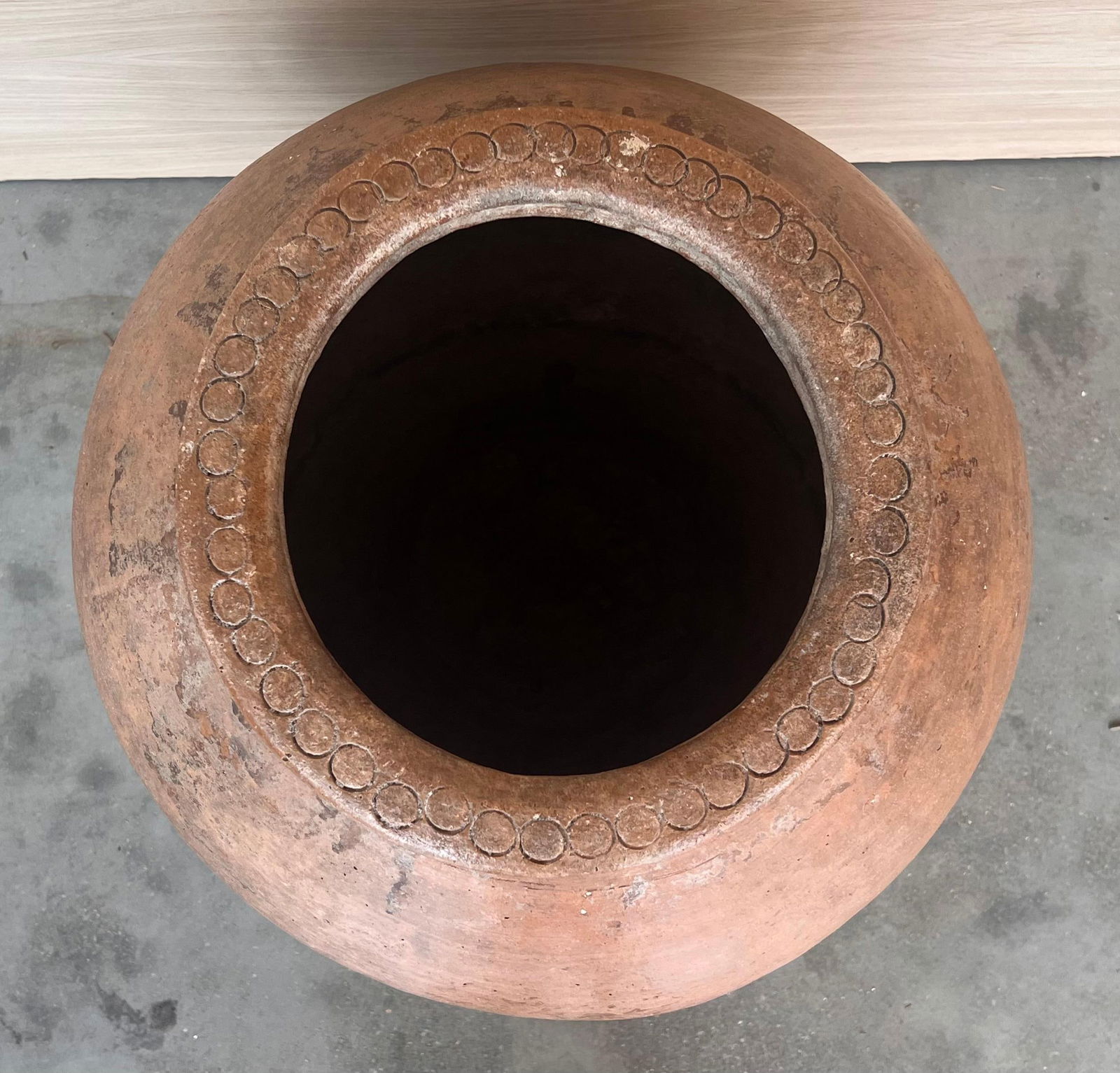 16th Century Spanish Terracotta Vase - 13