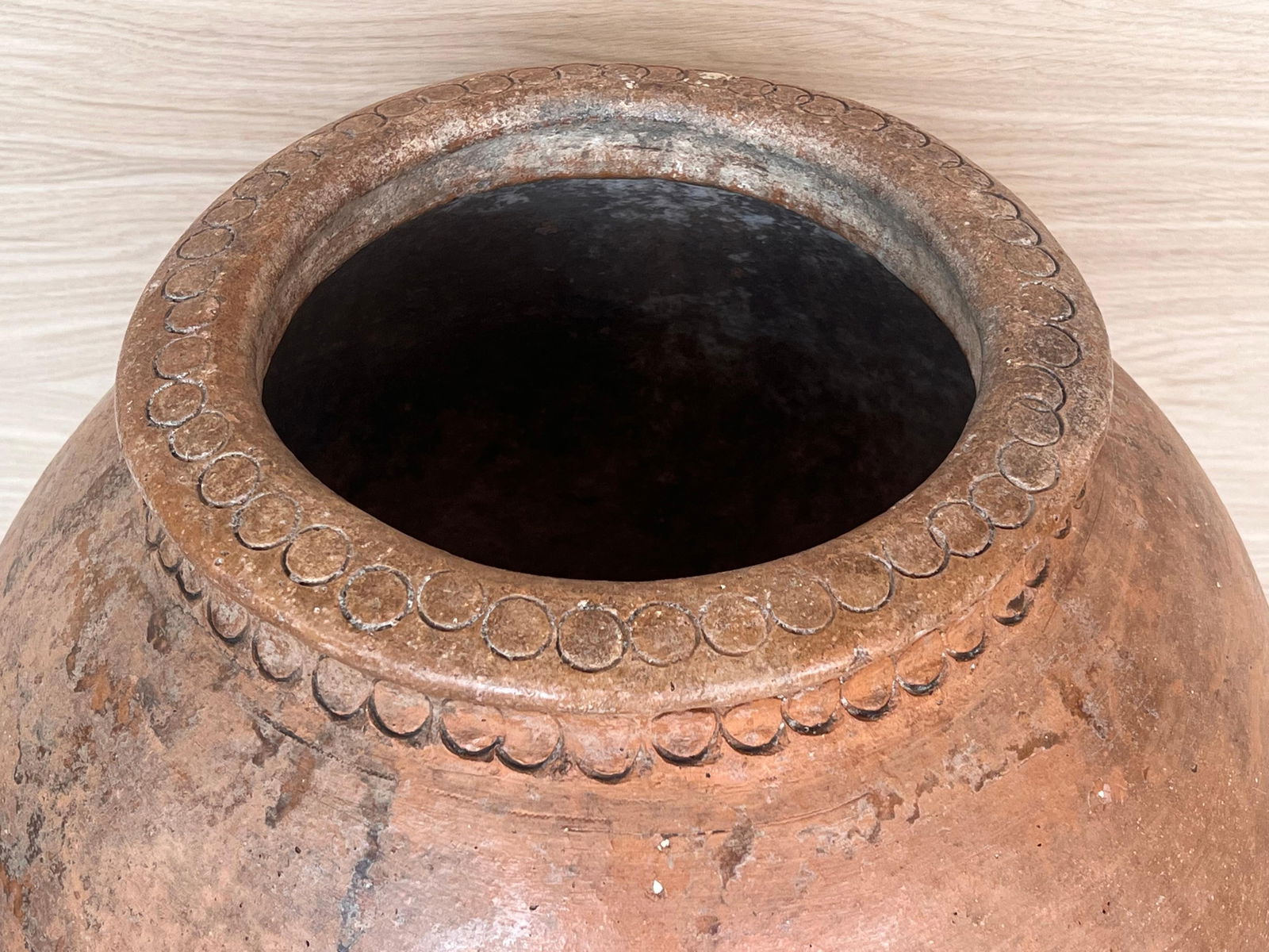 16th Century Spanish Terracotta Vase - 7