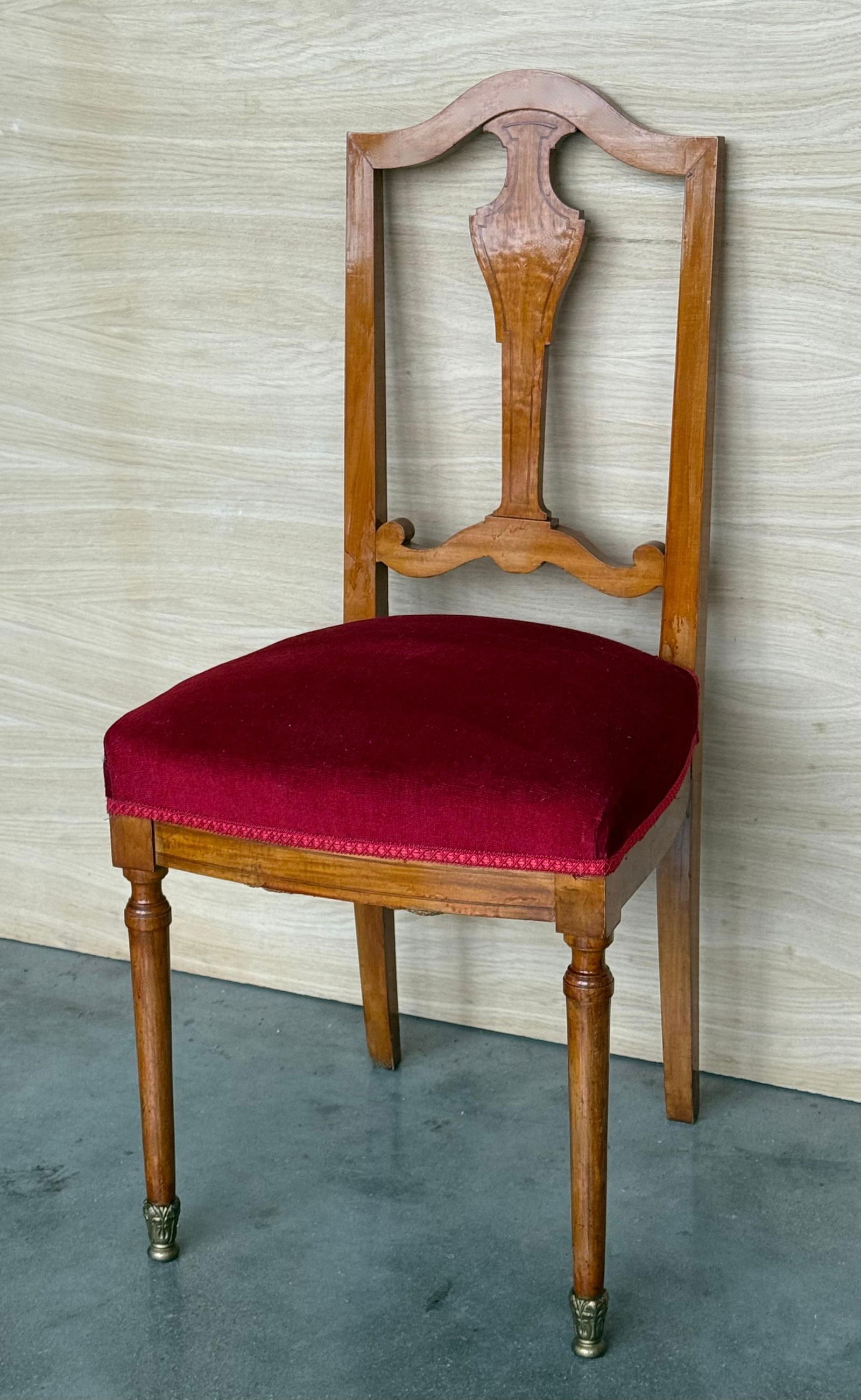 Early 20th Century Late Victorian Oak Ladderback Dining Side Chair with Red Velvet Seat - 18