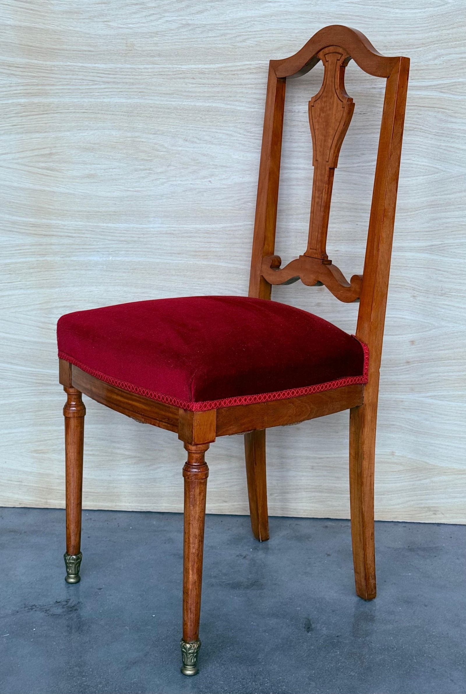 Early 20th Century Late Victorian Oak Ladderback Dining Side Chair with Red Velvet Seat - 4