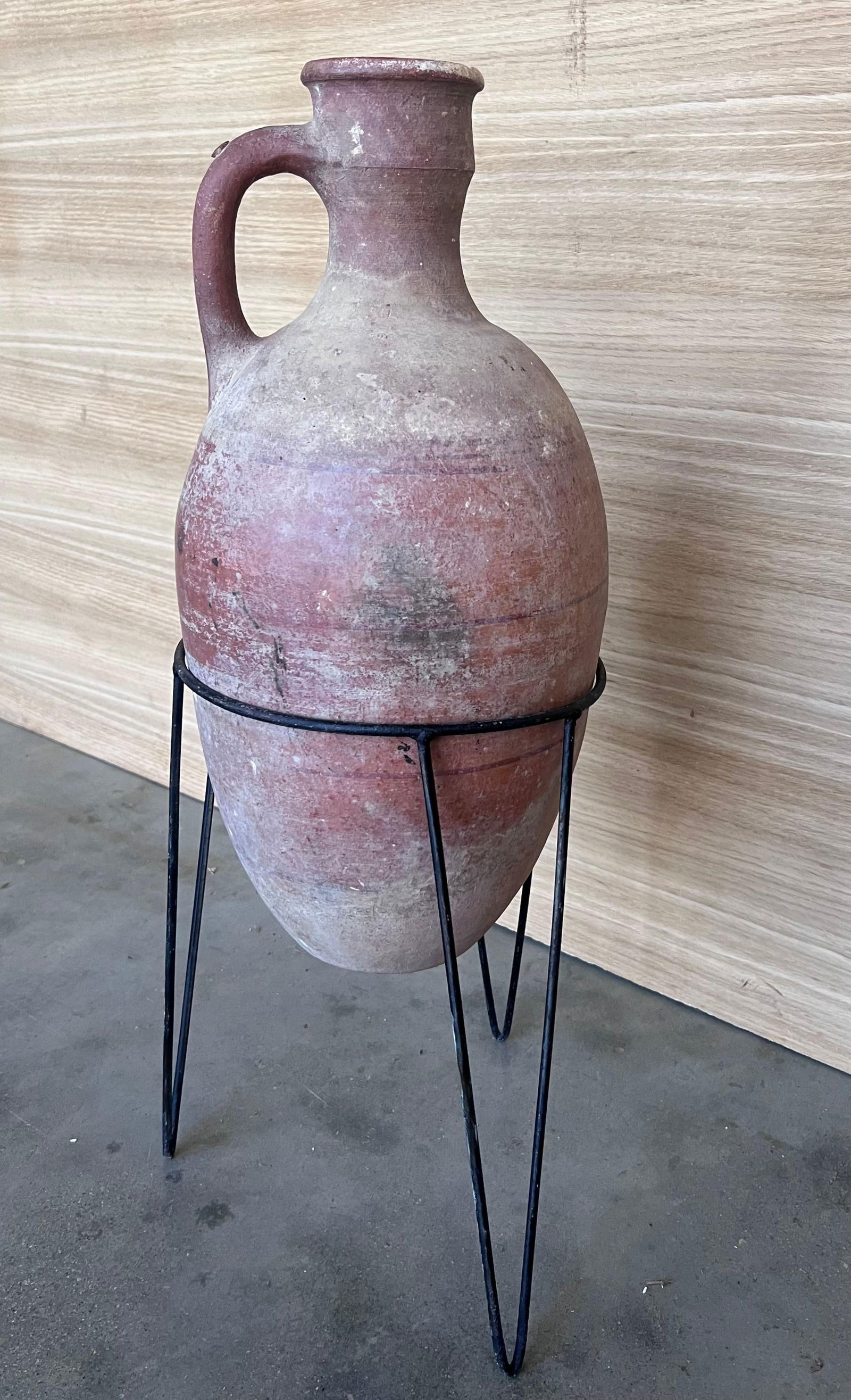 1890 Terracotta Amphora Vase or Jar with handle with metal support - 4