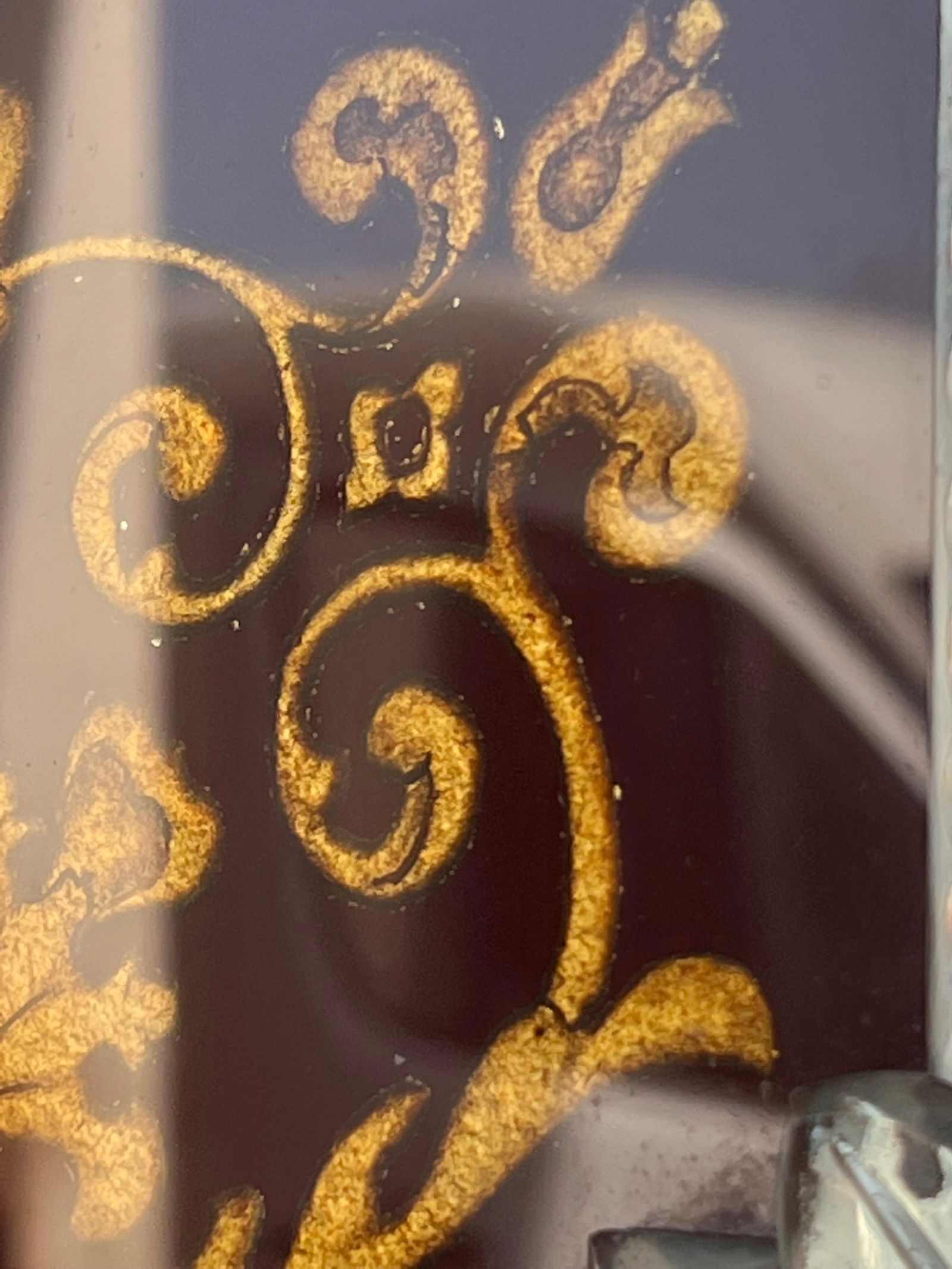 1880-1900 Venetian Mirror with Pediment Garnet Glass Adorned with Flowers - 8