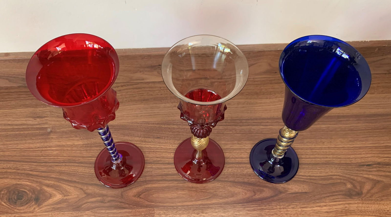 Late 20th Century Set of Three Modern Murano Glass Goblets, Blue, Red and Amethys - 16