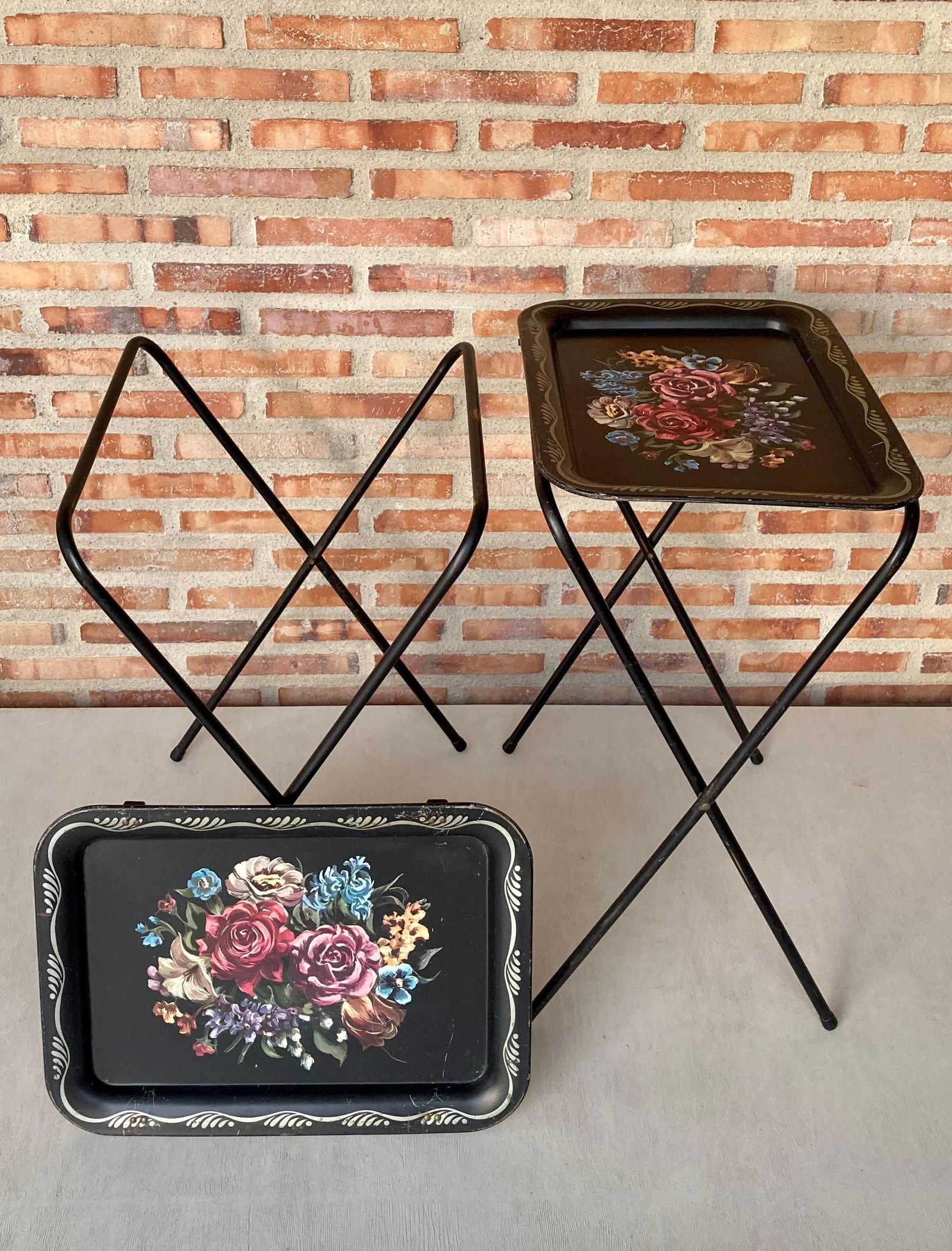 Early 20th Century Mid Century Modern Black Metal Serving Tray on Folding Stand by Crest Line - 2