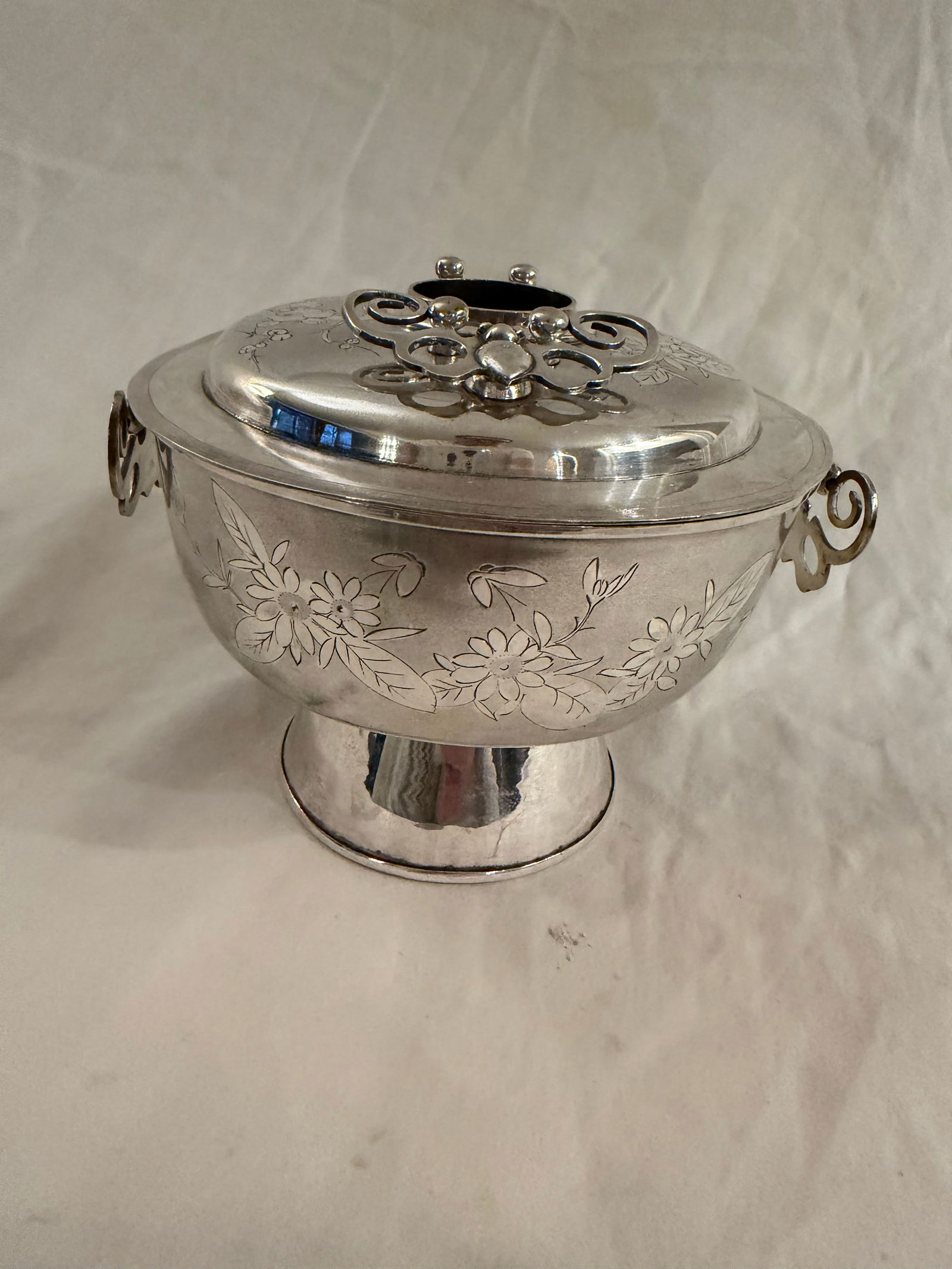 Antique Chinese Silver Huoguo Incense Burner – Floral Etched Design - 9