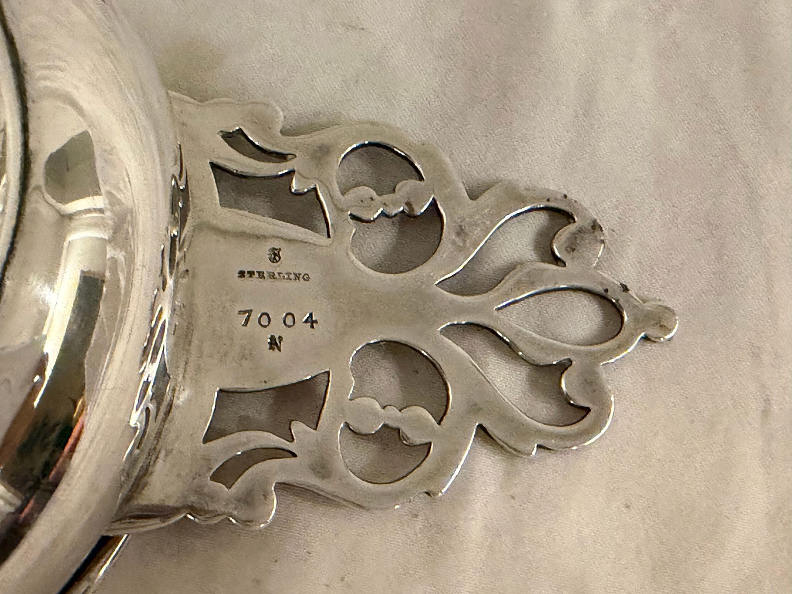 Antique Sterling Silver Porringer With Pierced Floral Handle - 4