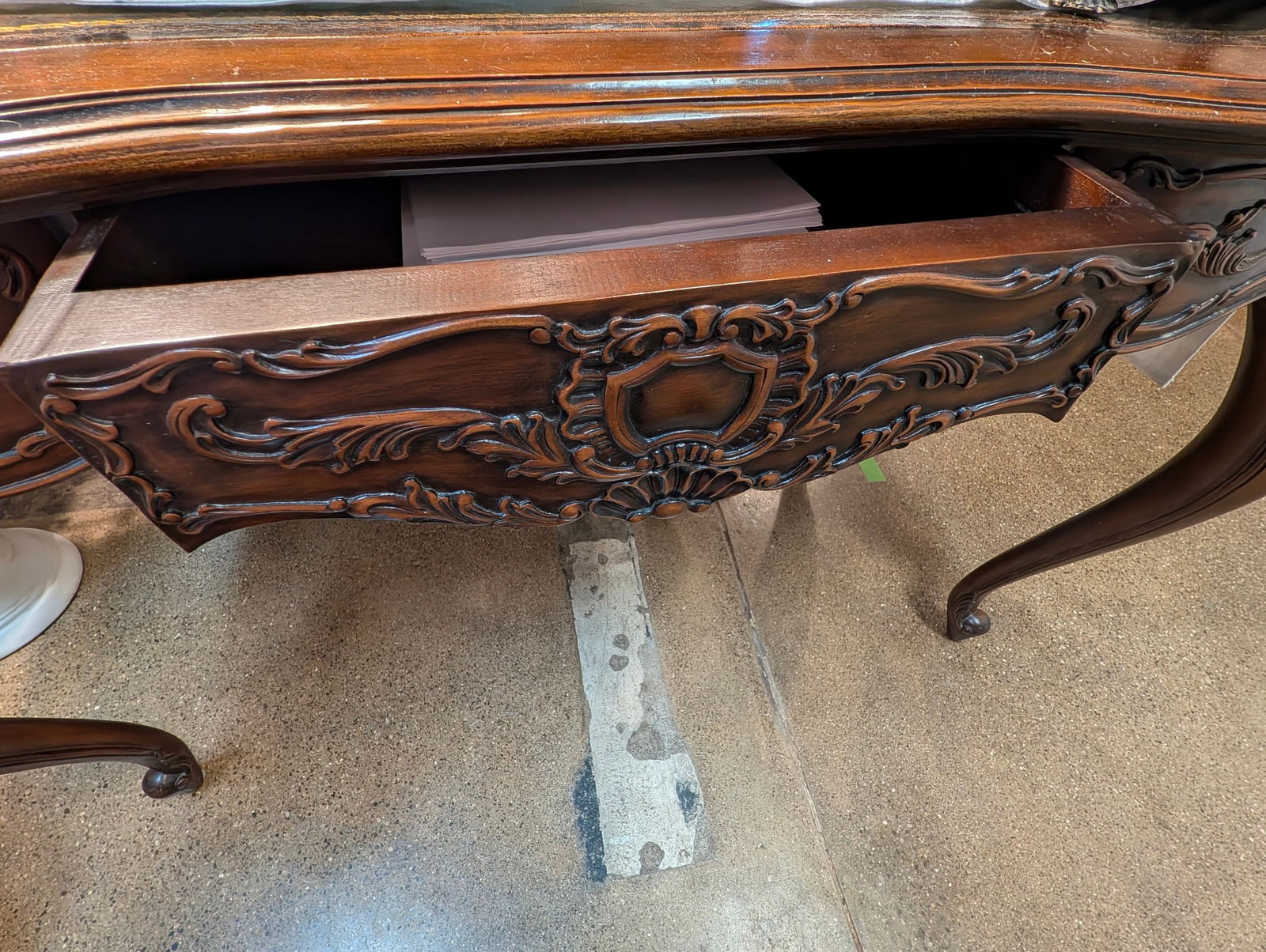 Vintage French Louis XV Style Carved Walnut Writing Desk With Leather Top - 8