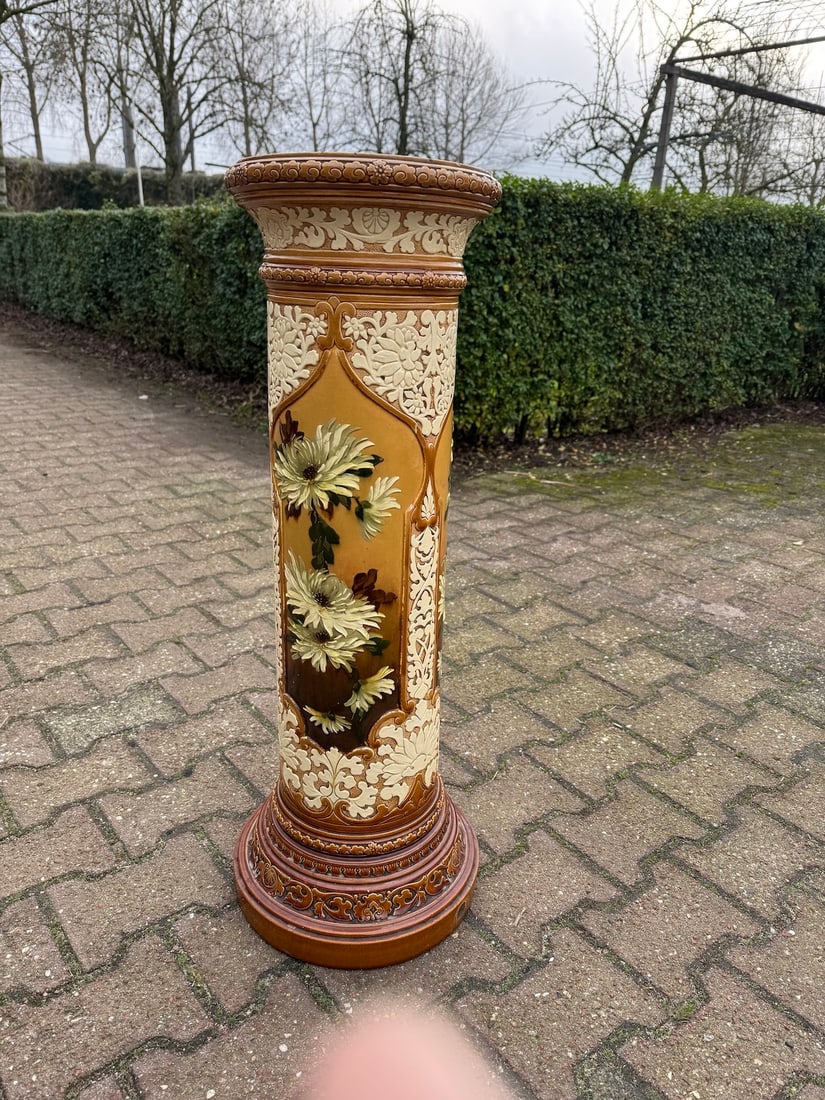 1913 English Porcelain Pedestal Floral Cream Antique Column - 10