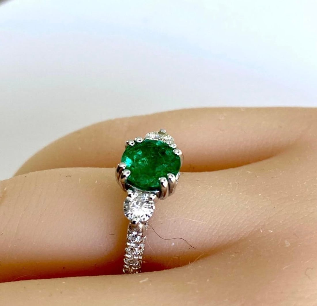 Gia Certified Colombian Emerald Diamond 2.85 Carat 18 Karat Gold Cocktail Ring, Size 6.5 - 2