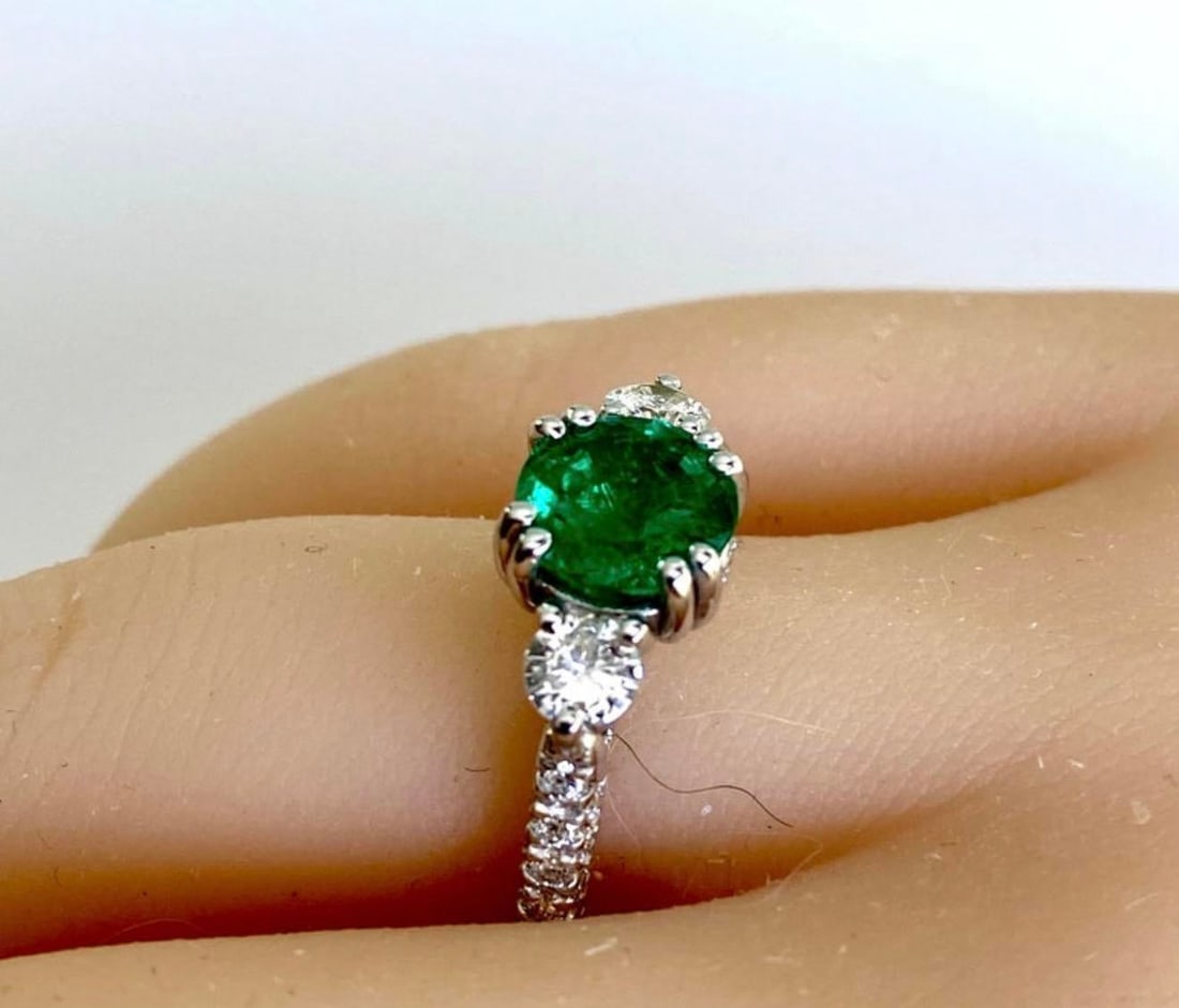 Gia Certified Colombian Emerald Diamond 2.85 Carat 18 Karat Gold Cocktail Ring, Size 6.5 - 5