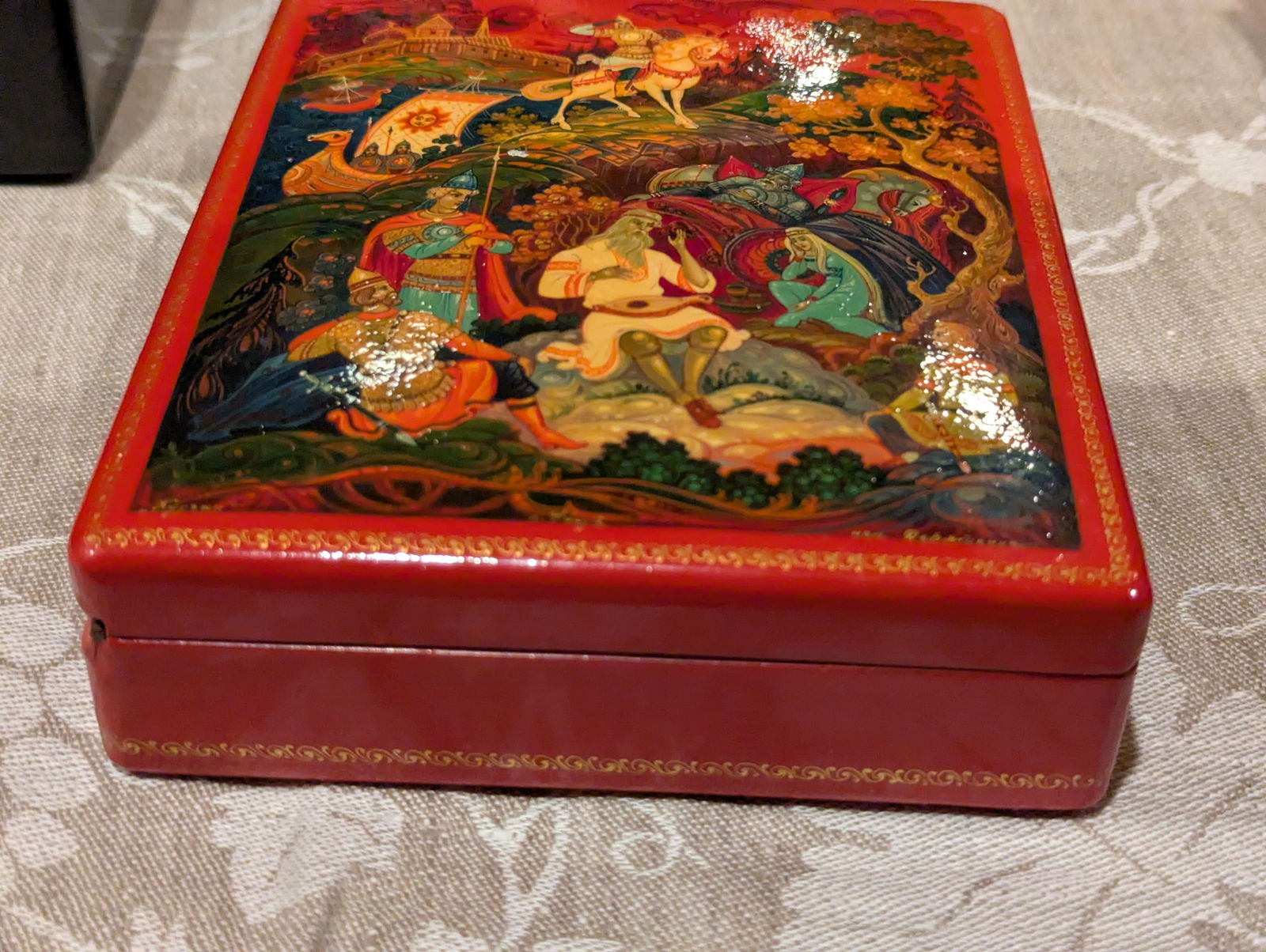1980s Red Lacquered Fairytale Box of the Tale of Tsar Saltan" – Kholuy Lacquer Box - 10