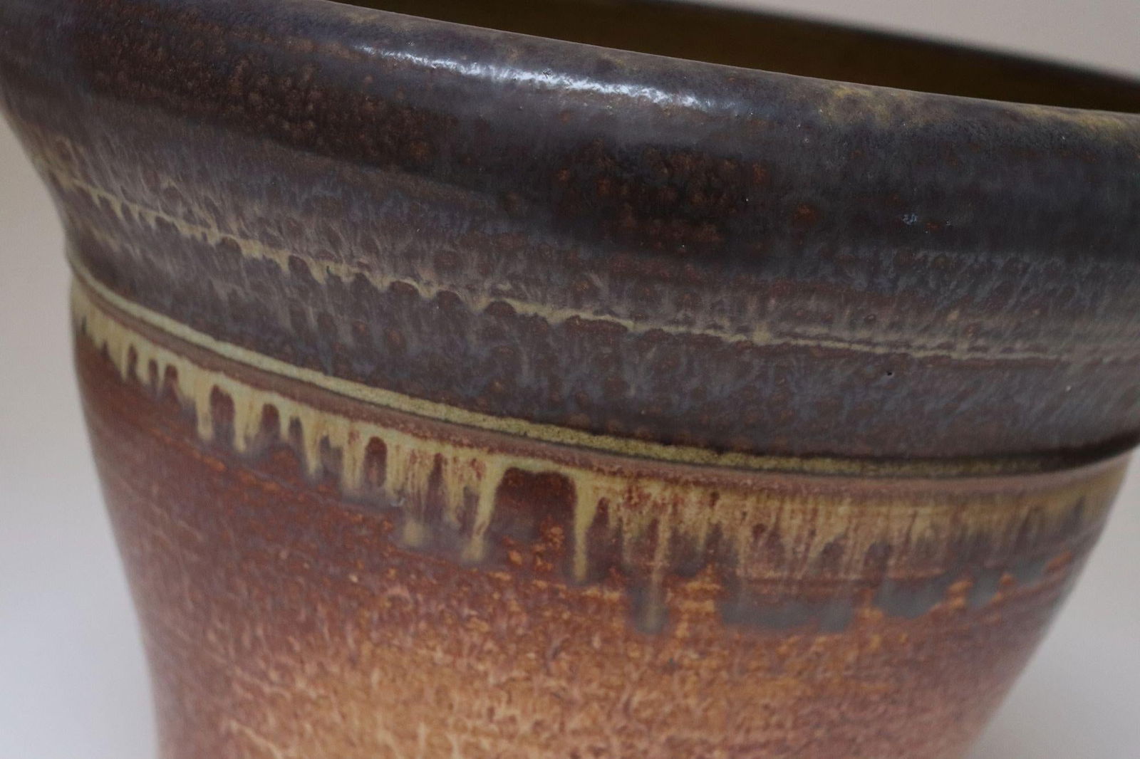 Large Vintage Studio Pottery Ombré Planter and Draining Saucer by Deanna Nichols - 11