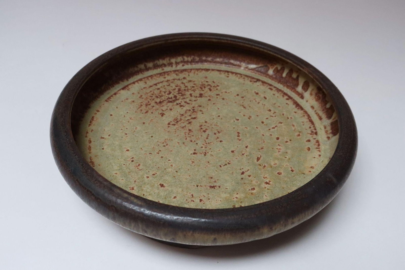 Large Vintage Studio Pottery Ombré Planter and Draining Saucer by Deanna Nichols - 15