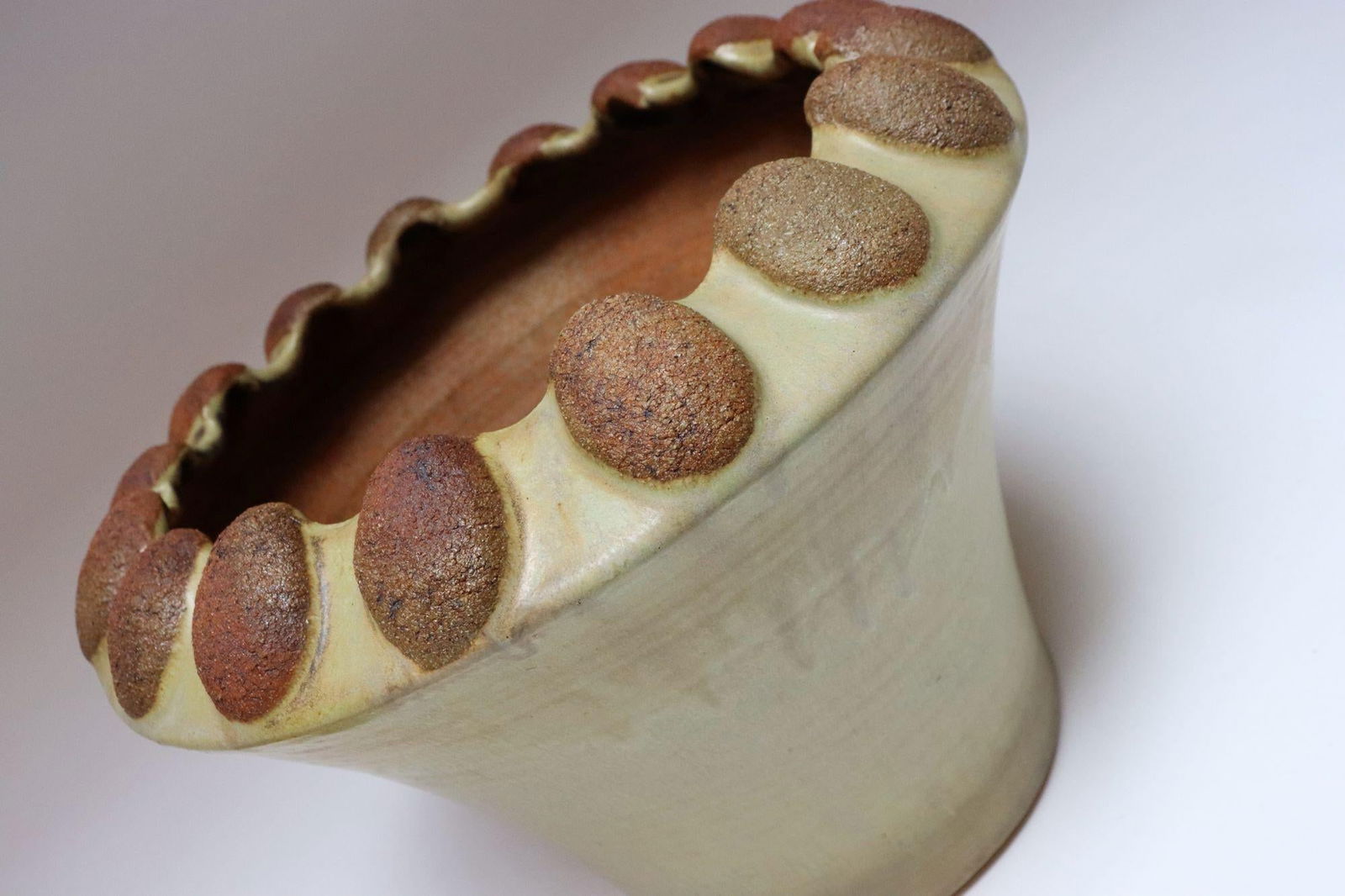 Large Mid-Century Modern Glazed Terracotta Planter With Saucer by Deanna Nichols - 8