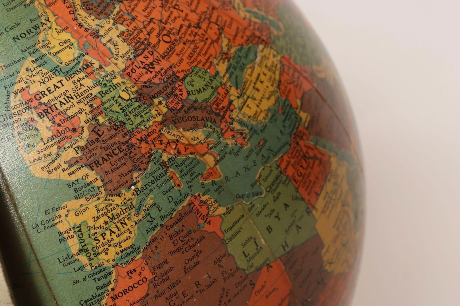 Mid-Century American Modern Illuminated 12" Library Globe by Replogle - 8