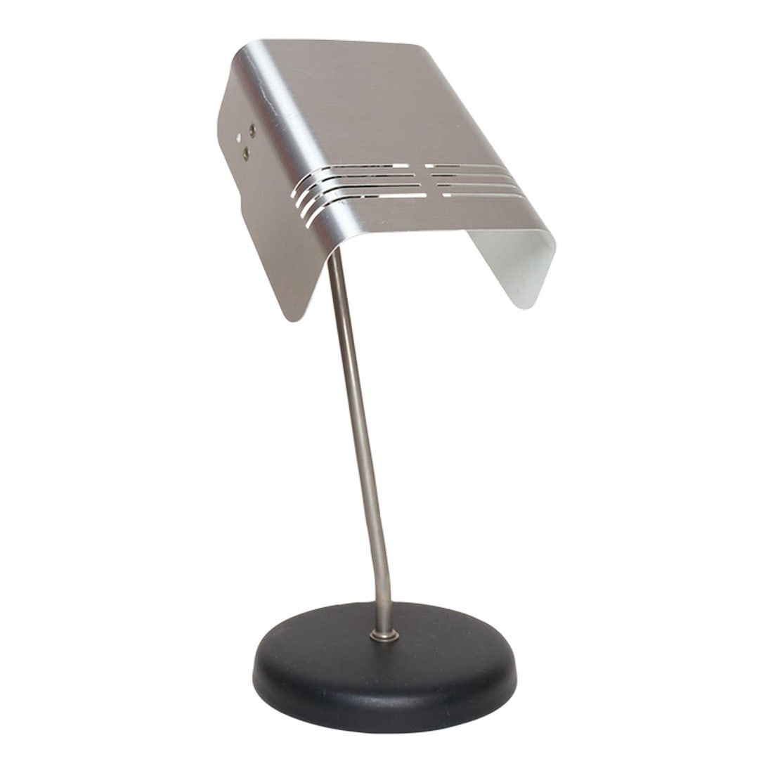 Vintage Italian Aluminum Table Lamp With Swiveling Shade by Targetti Sankey: Vintage Modernist table lamp supported by steel stem and black painted metal base by Targetti Sankey (ca. 1970s, Italy). Sleek design with a silver aluminum shade diffuser which swivels to redirect