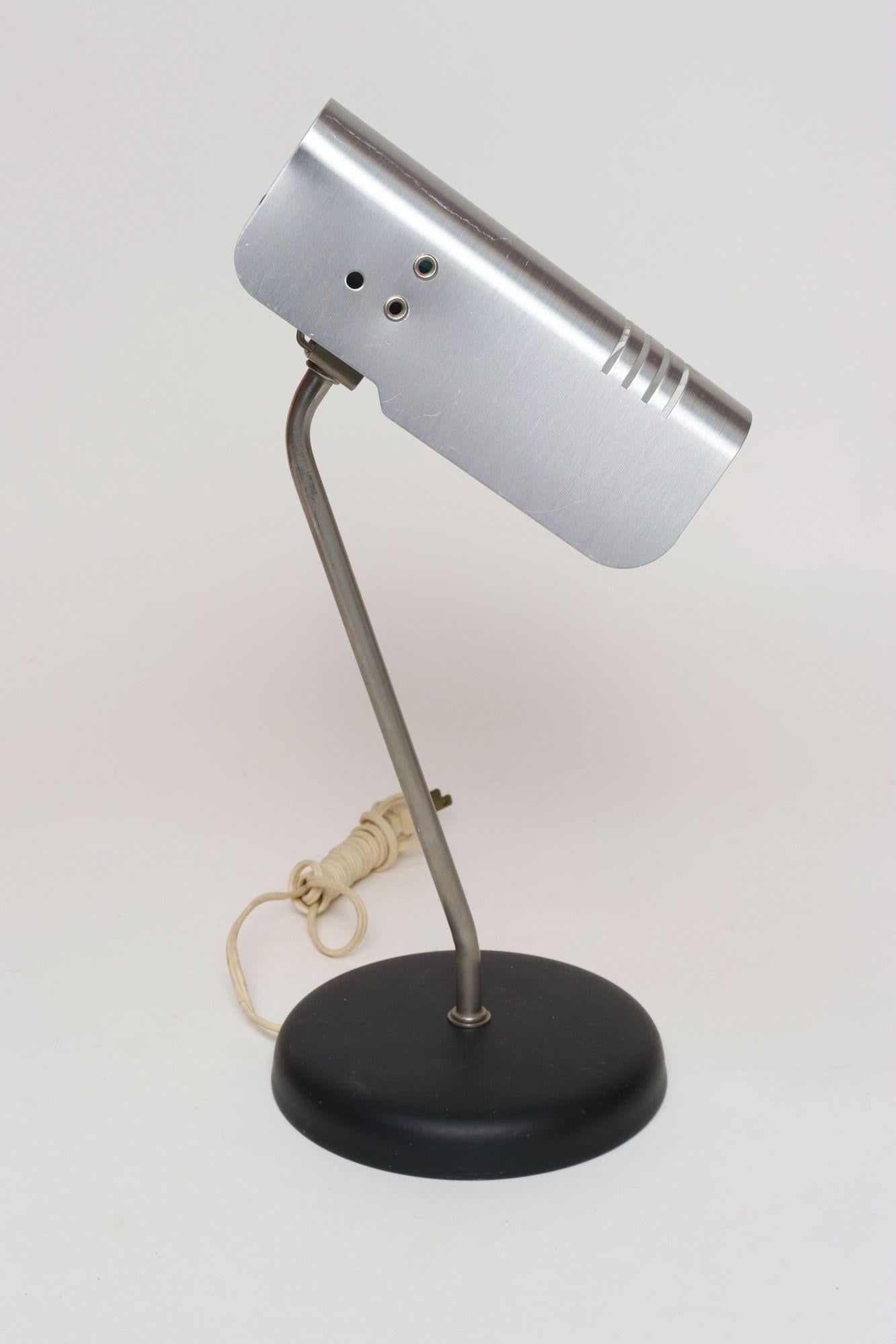 Vintage Italian Aluminum Table Lamp With Swiveling Shade by Targetti Sankey - 2