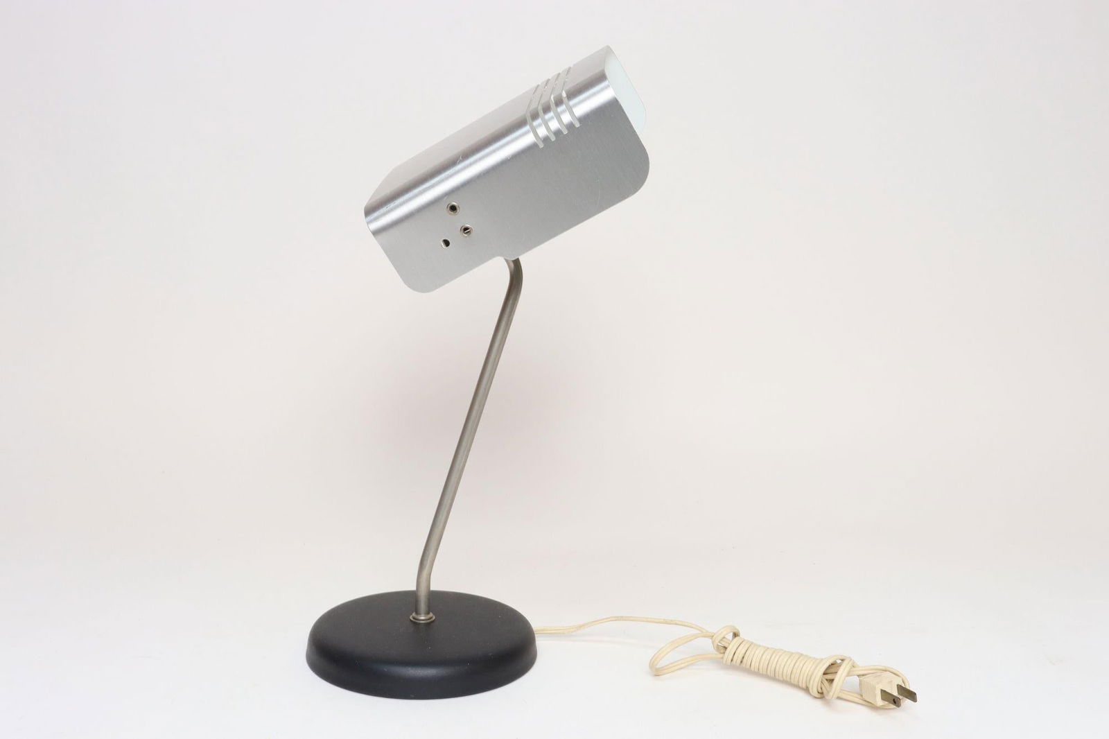 Vintage Italian Aluminum Table Lamp With Swiveling Shade by Targetti Sankey - 3