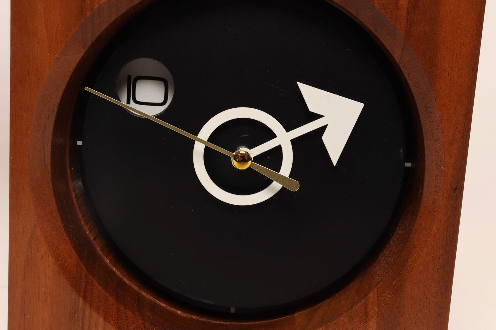 Vintage American Modernist Staved Walnut Square Wall Clock With Date Window - 10