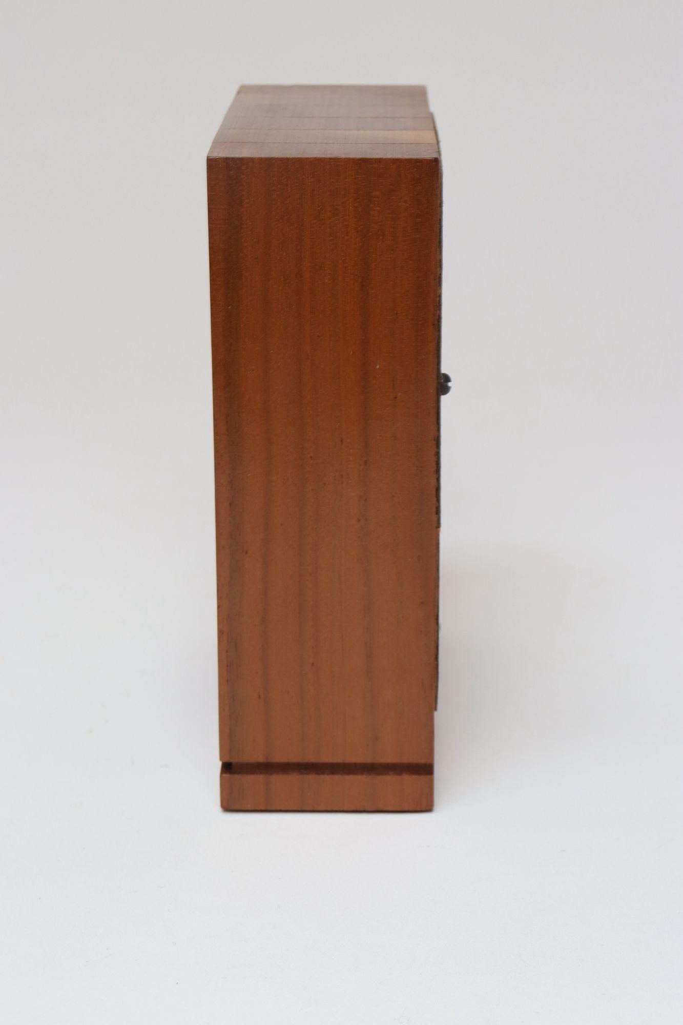 Vintage American Modernist Staved Walnut Square Wall Clock With Date Window - 5