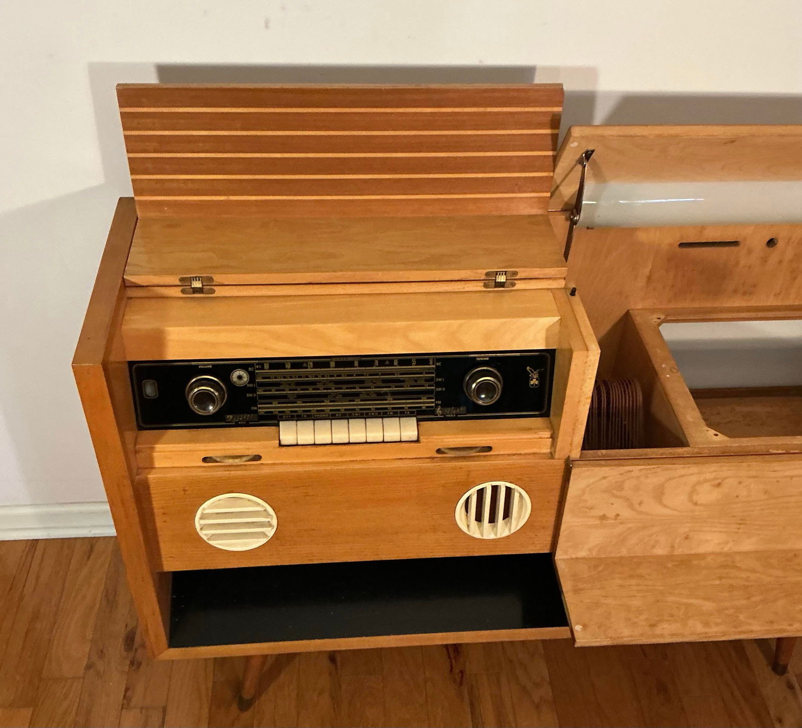 Mid-Century German Grundig Majestic 7080 Wf Stereo Console Radio, Circa 1955-1957 - 7