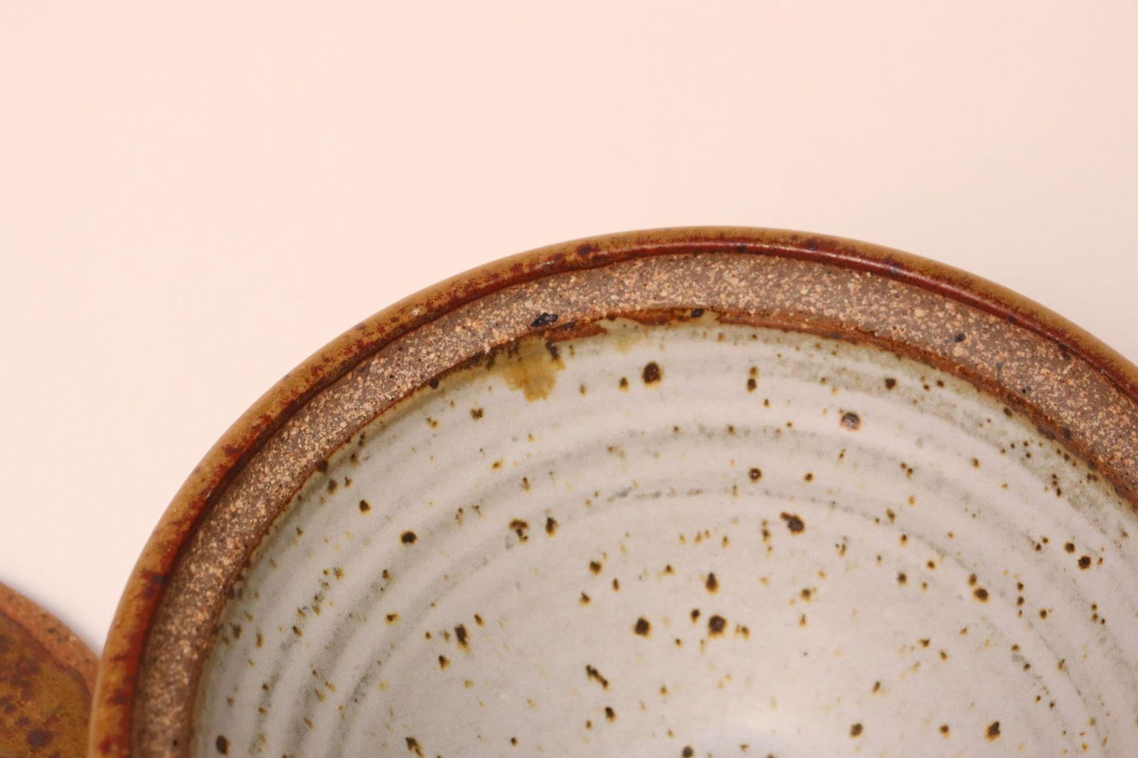 Mid-Century Modern Ochre Studio Pottery Bowl With Lid by Deanna Nichols - 15