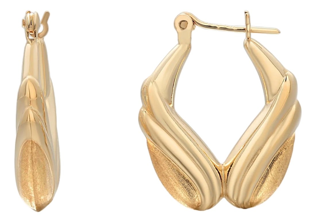 Late 20th Century 14k Yellow Gold Florentine Engraved Hoop Earrings, A Pair: Embodying the artistry of traditional craftsmanship, these handmade Florentine-style hoop earrings showcase intricate fretwork and fine engraving that create a luminous play of light across their