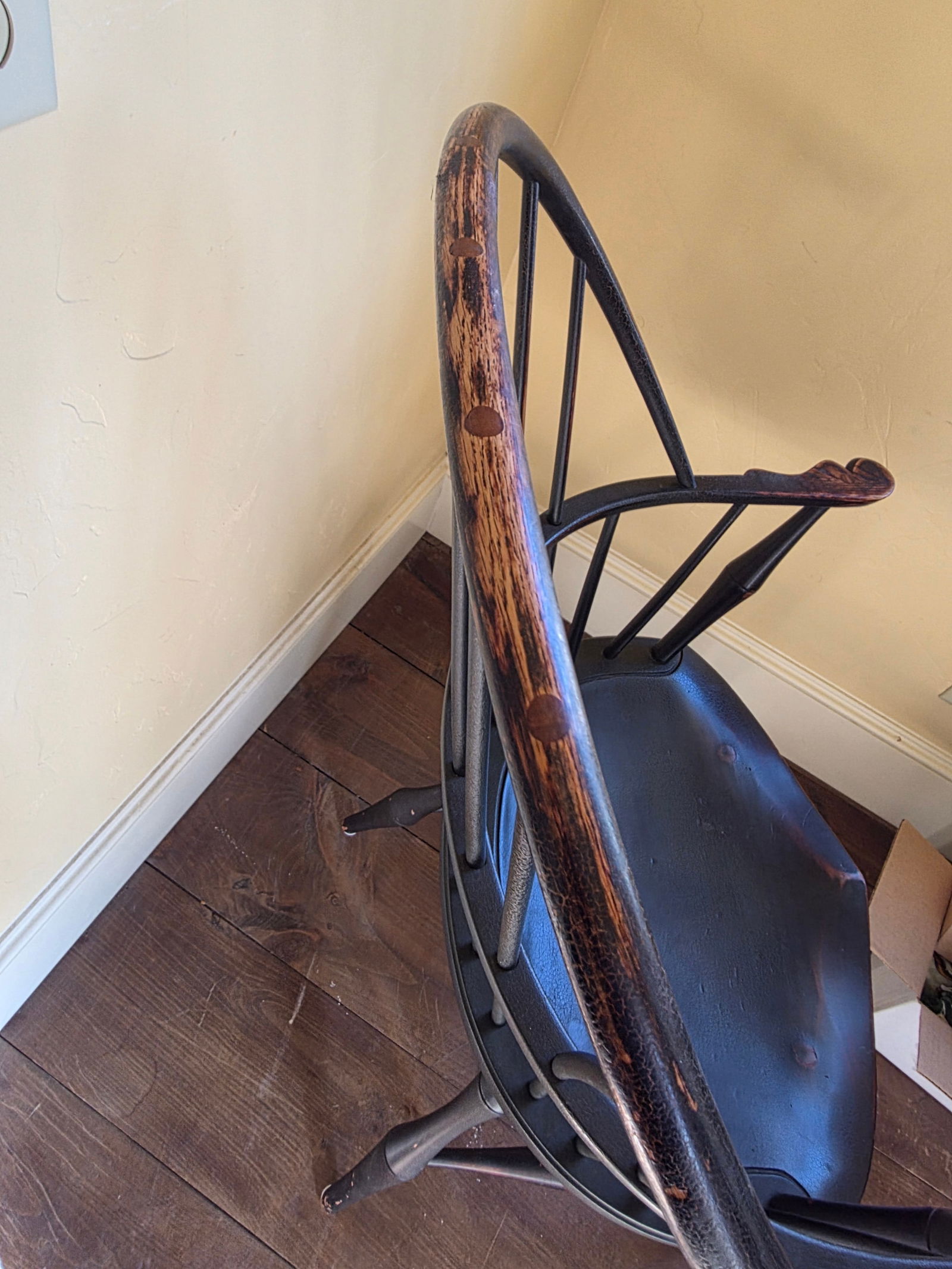 American Hoopback Windsor Chair Historical Copy by D. R. Dimes - 6