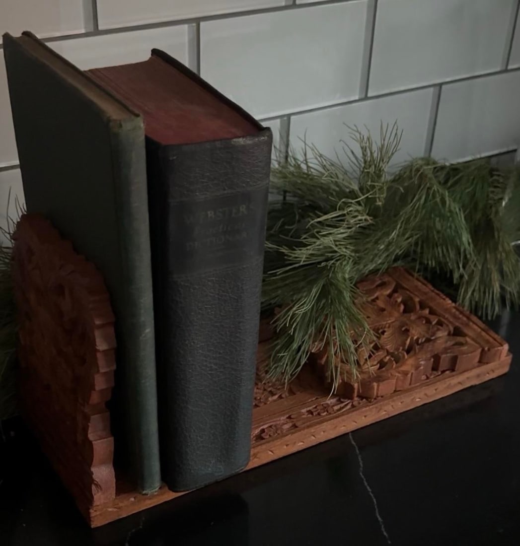 Hand-Carved Hardwood Expandable Novel Rest, Indian, Mid-20th Century - 2