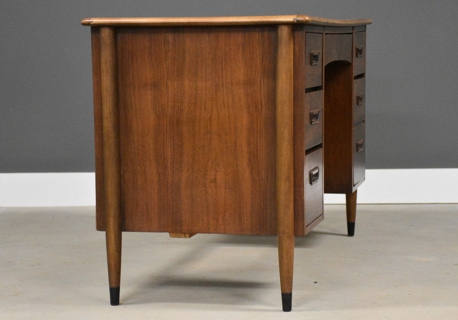 1960s Lane Acclaim Walnut Mid Century Desk - 2