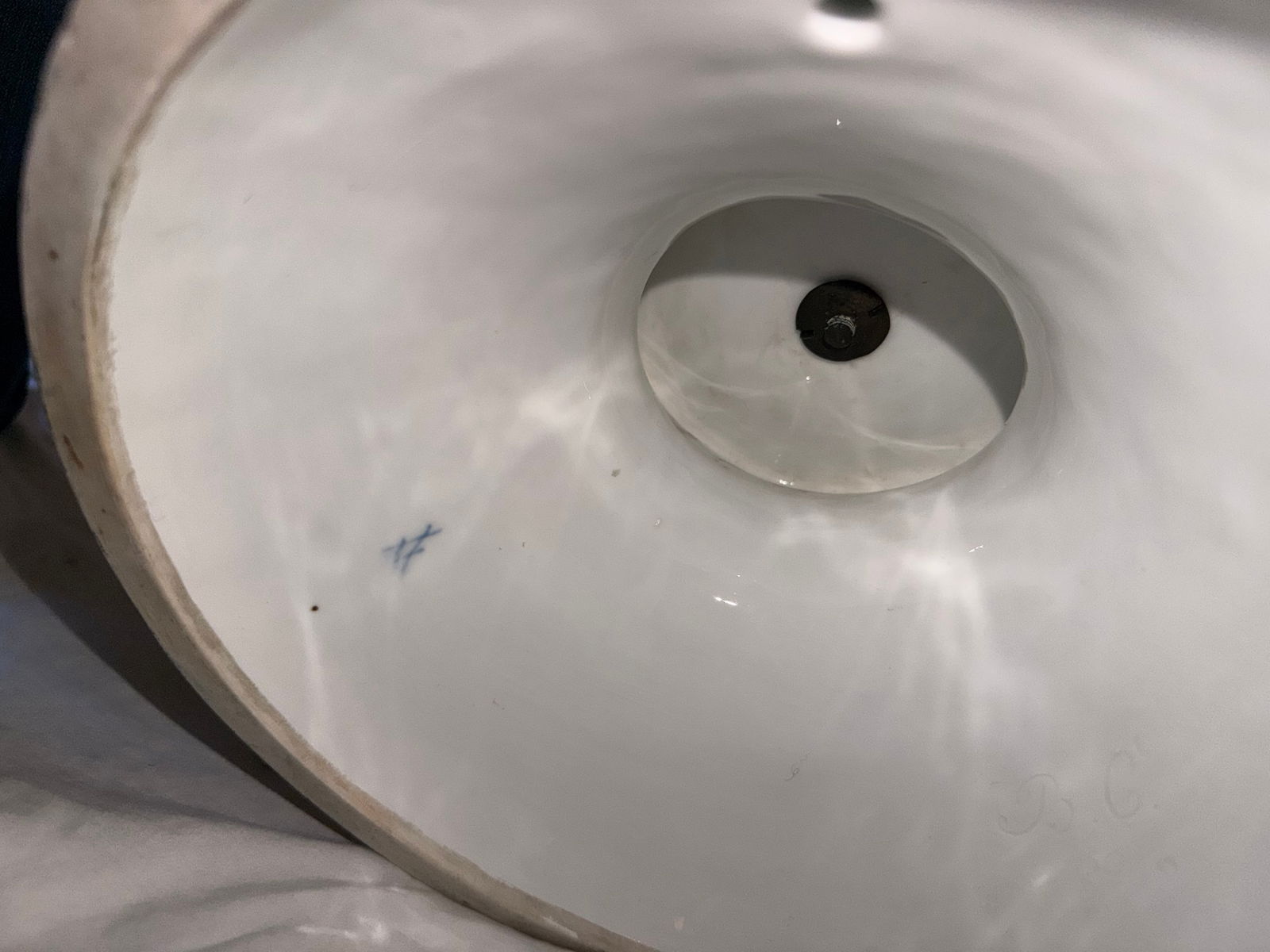 Late 19th Century Pair of Monumental Meissen Porcelain Flower-Encrusted Covered Vases With Figural B - 7