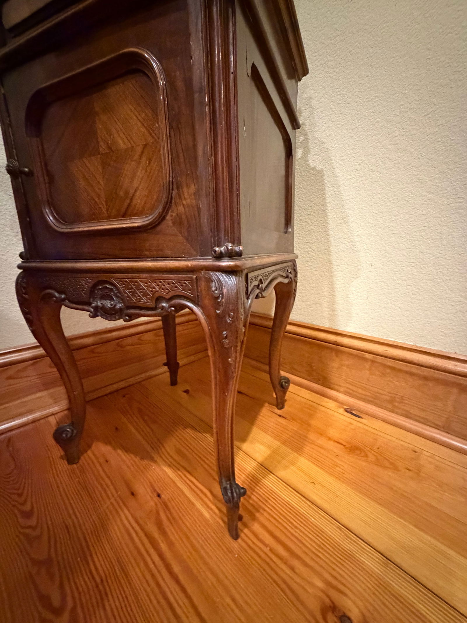 Pair of Antique French Marble-Top Bedside Cabinets / Nightstands With Carved Crests, Circa 1900 - 6