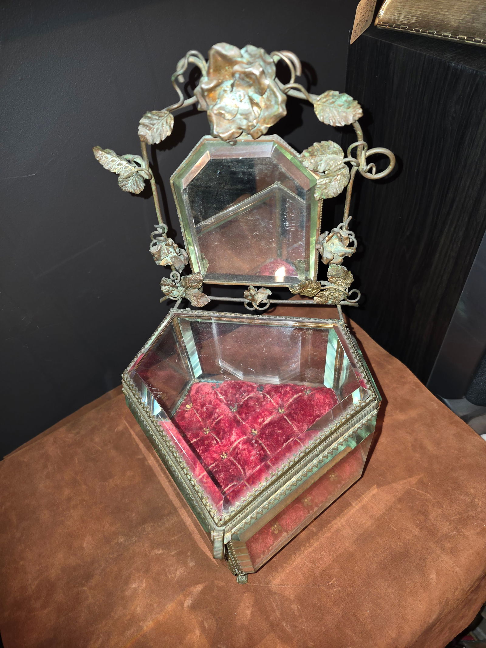 French Jewelry Casket With Mirror - 10