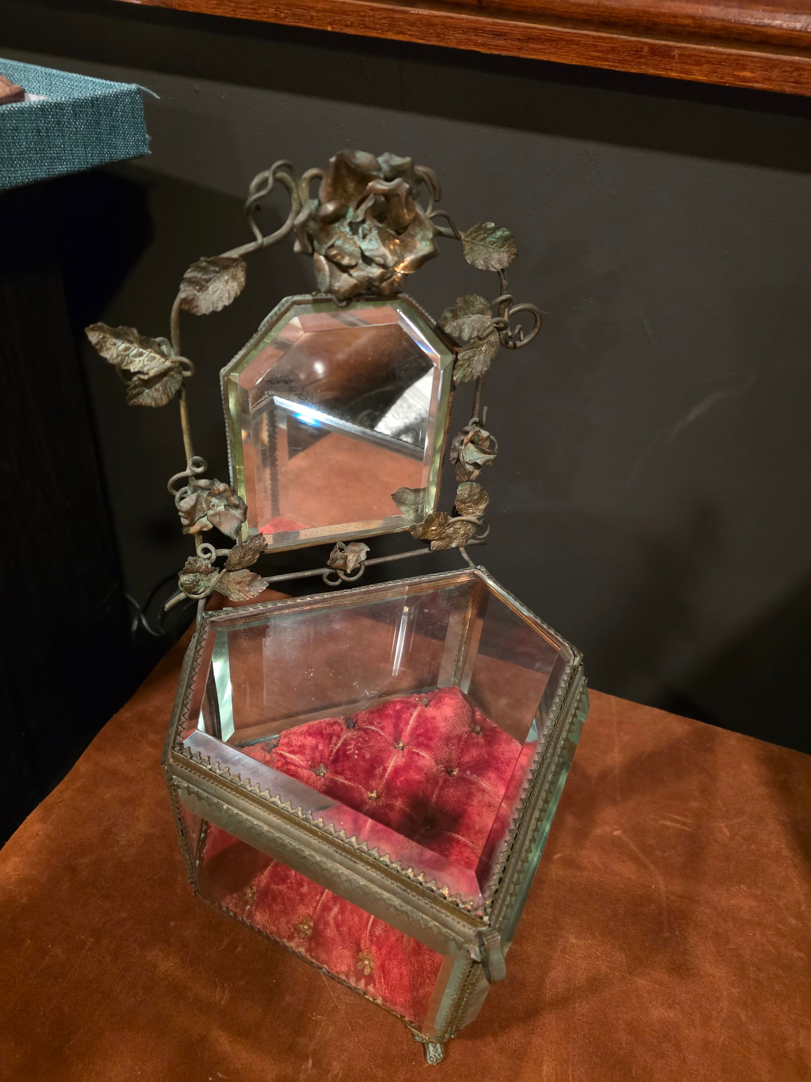 French Jewelry Casket With Mirror - 3