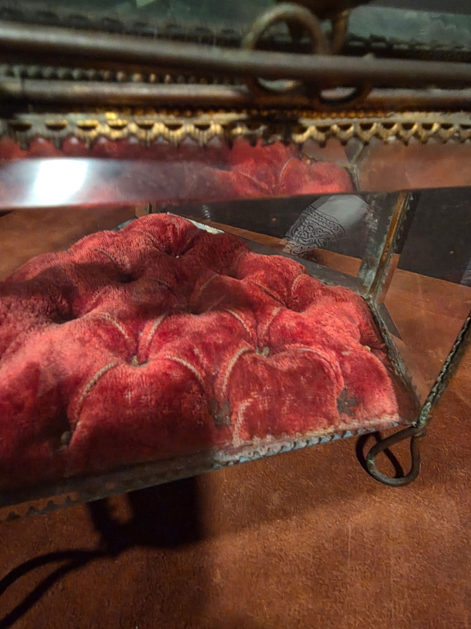 French Jewelry Casket With Mirror - 4